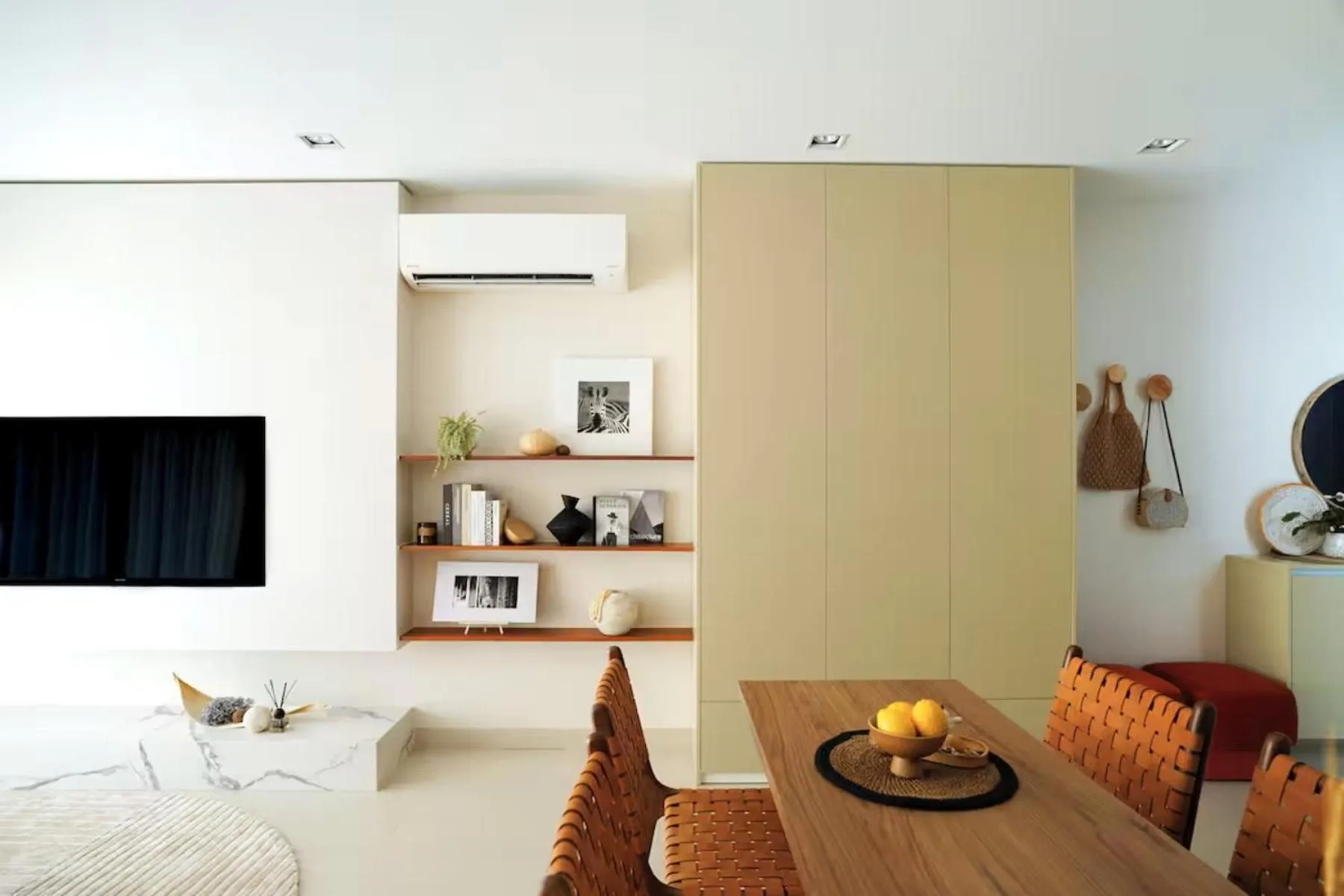 TV and multimedia in Velea at Rose Apple Square