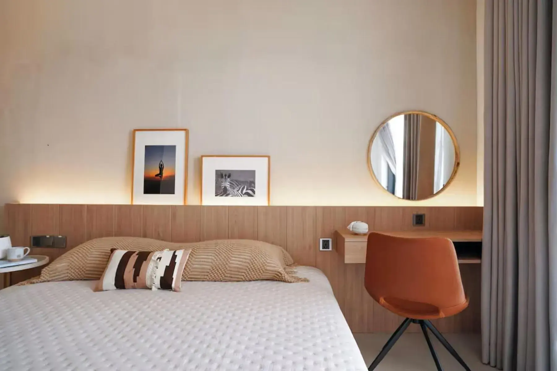 Bed in Velea at Rose Apple Square Bed in Velea at Rose Apple Square