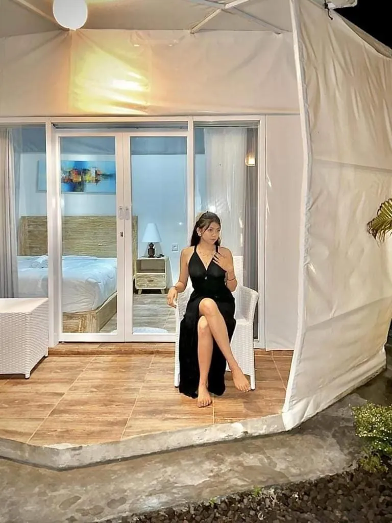 Night in Starlake Villa & Glamping