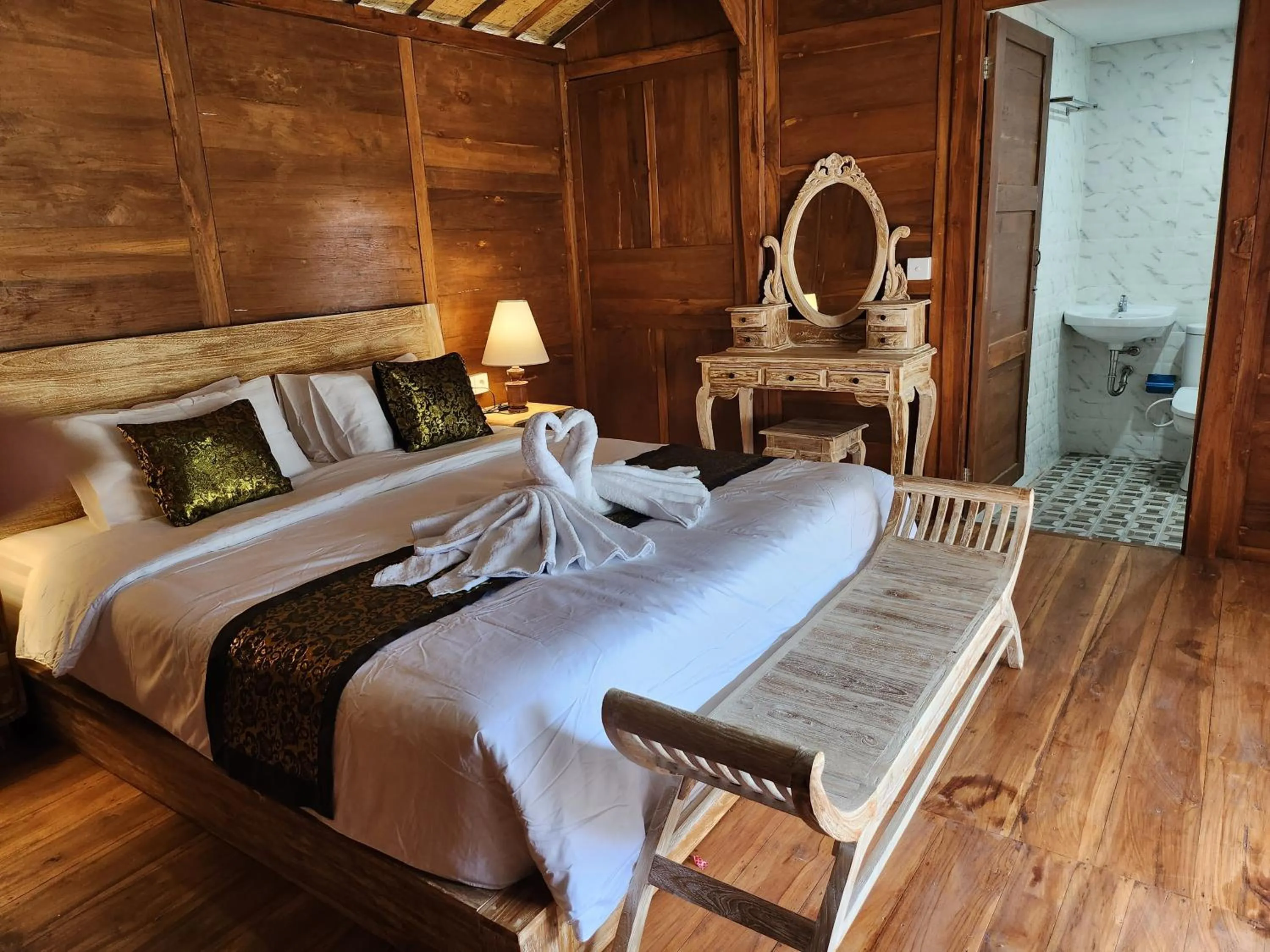 Bed in Starlake Villa & Glamping