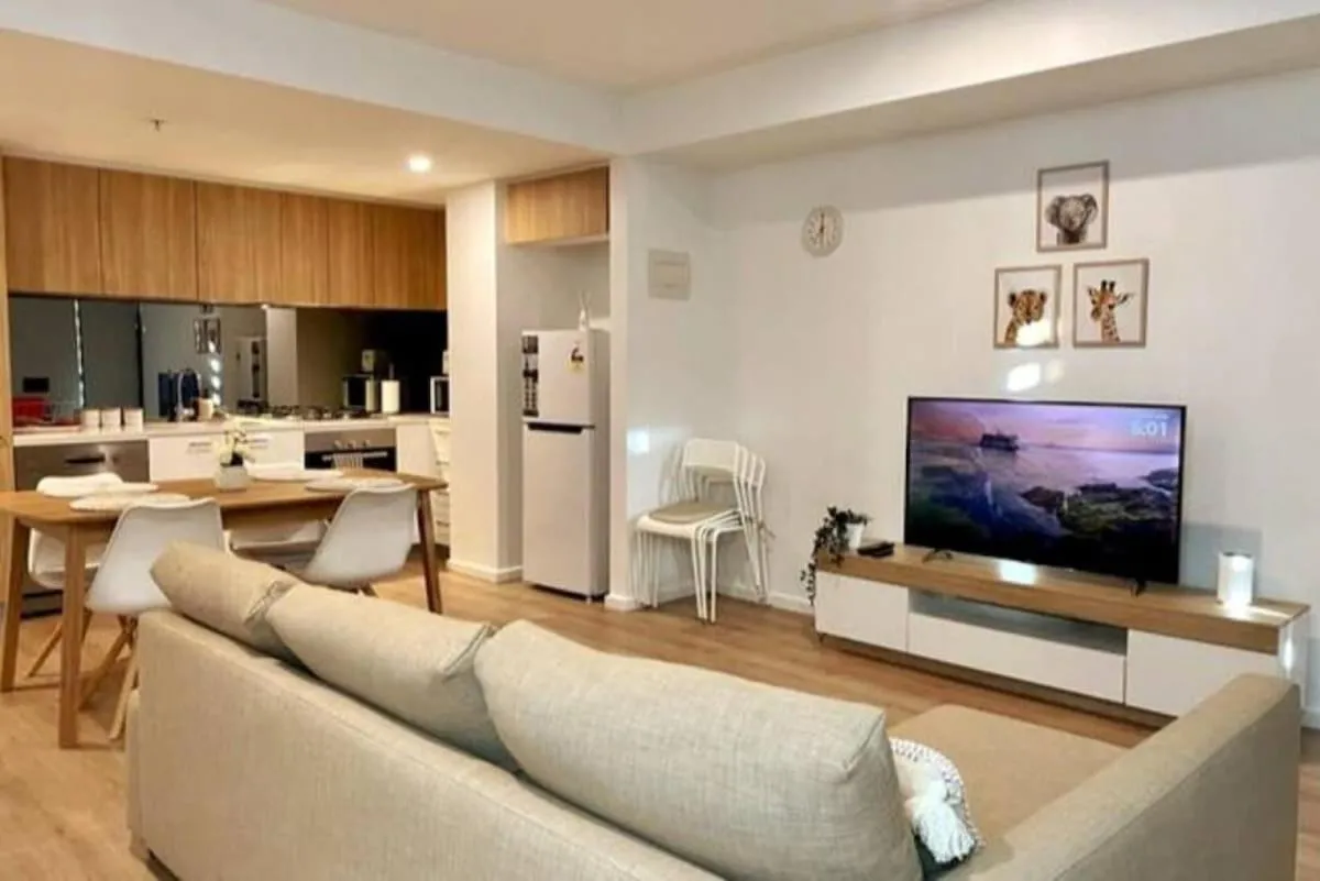Modern 2BR Apt Adelaide CBD with Pool-Gym-BBQ