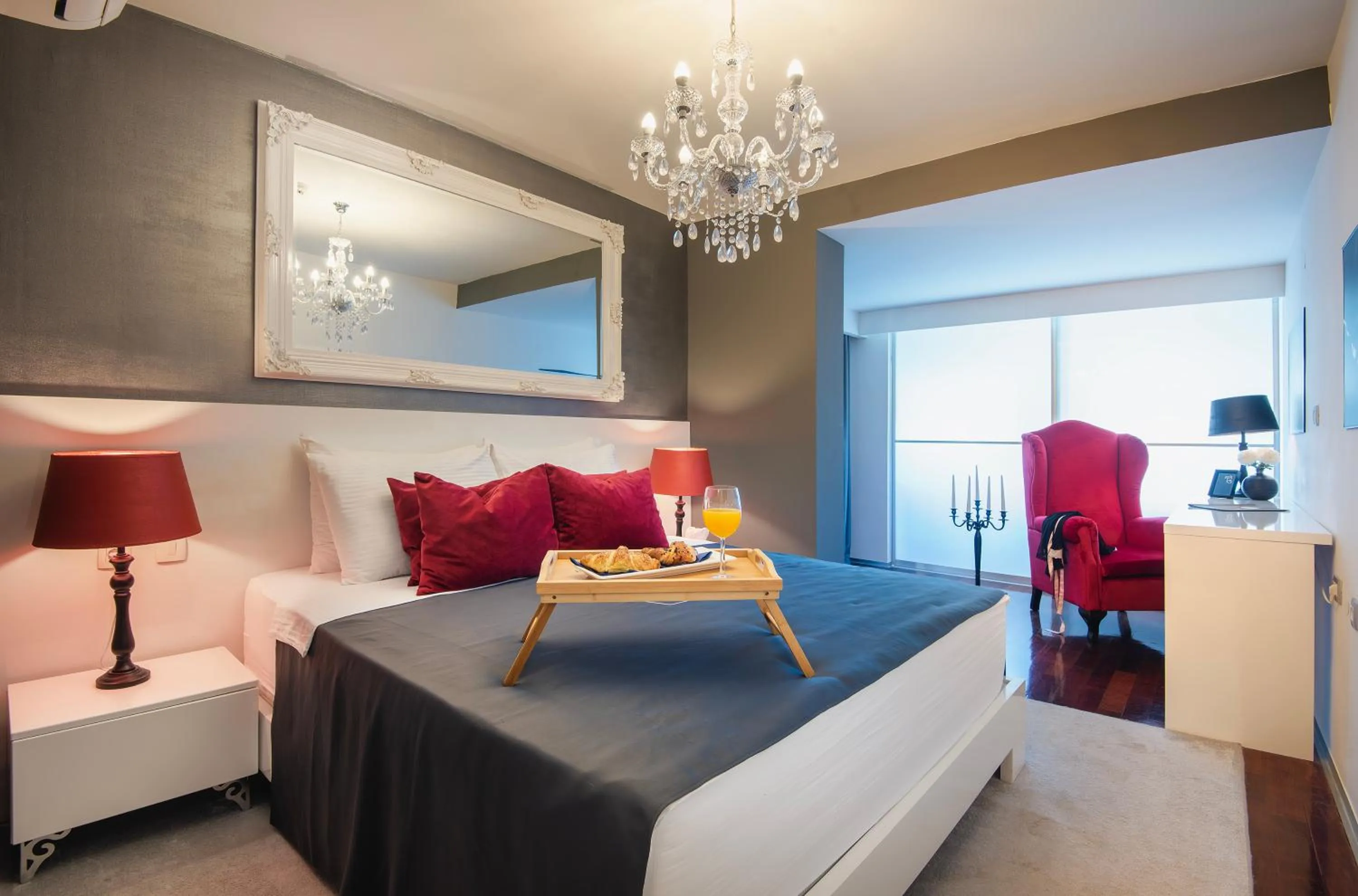 Pool view, Bed in Boutique Hotel Chevalier by Bura Hotels - Adults Only