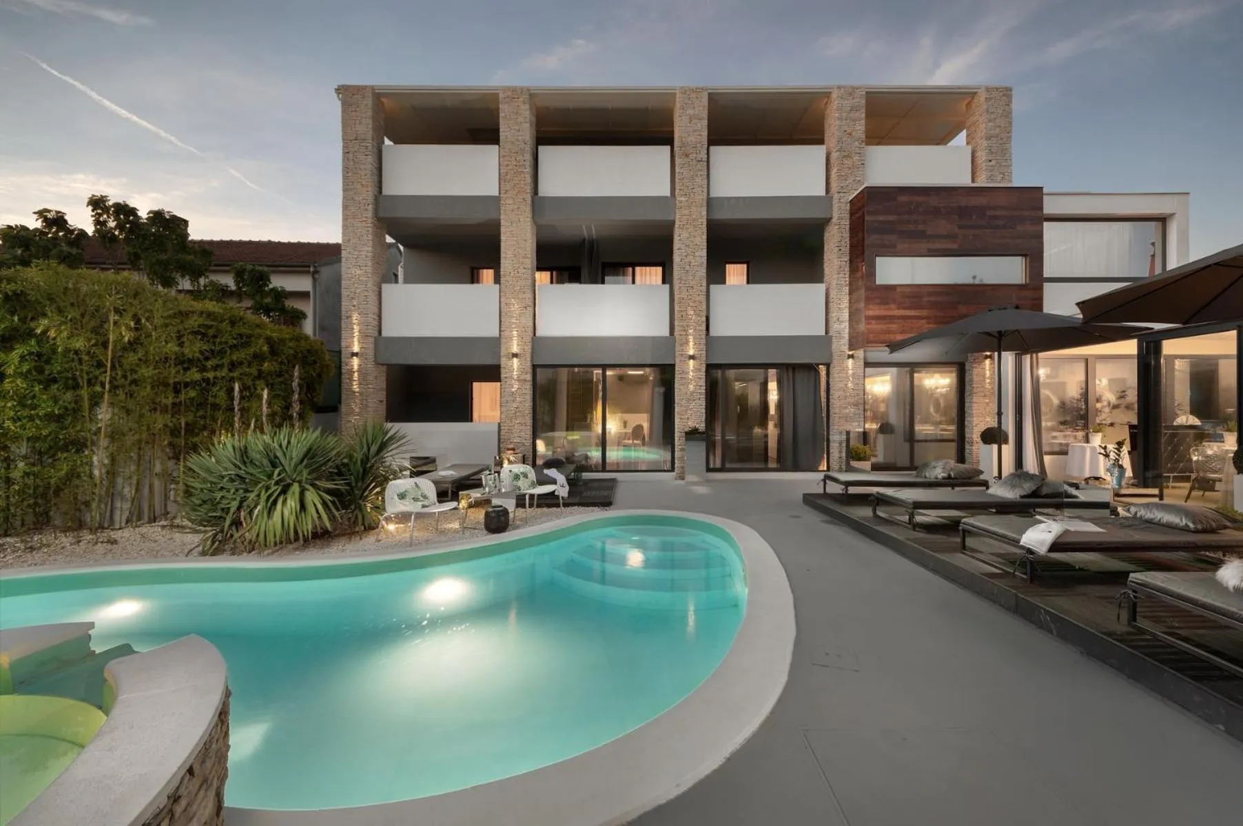 Lounge or bar in Boutique Hotel Chevalier by Bura Hotels - Adults Only