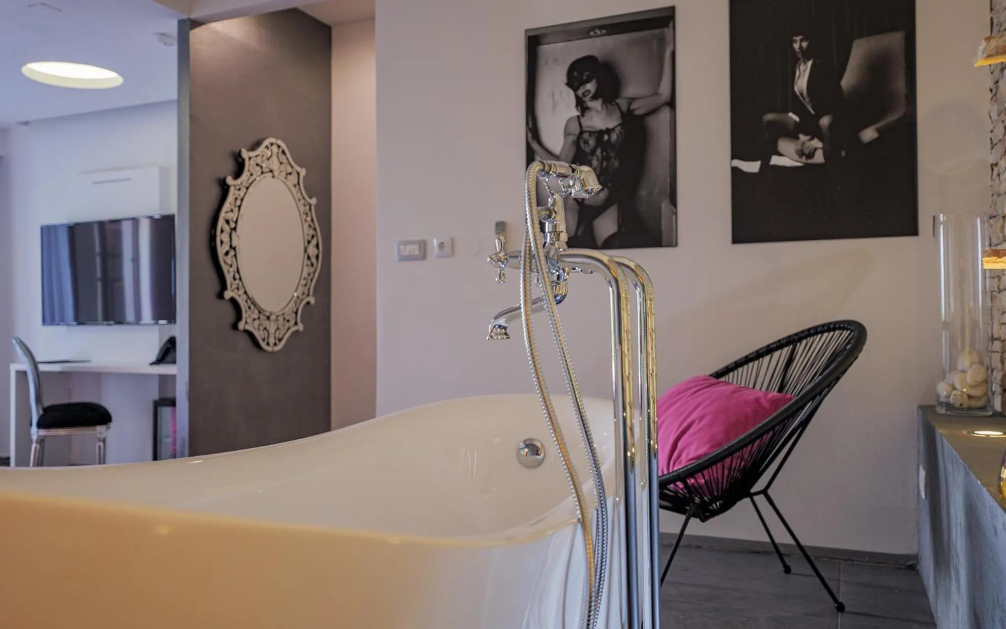 Bath in Boutique Hotel Chevalier by Bura Hotels - Adults Only