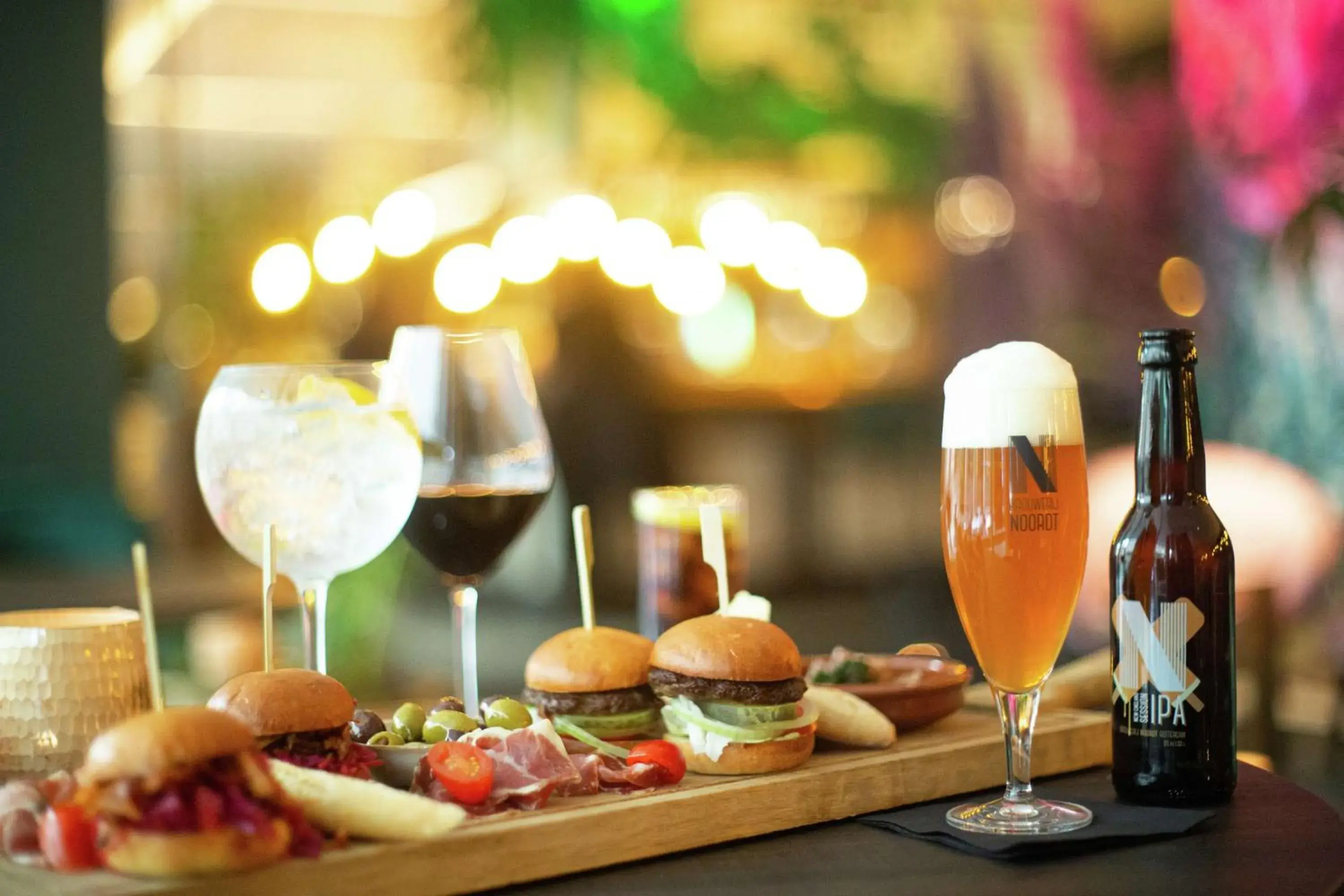 Restaurant/places to eat in Hilton Rotterdam Restaurant/places to eat in Hilton Rotterdam