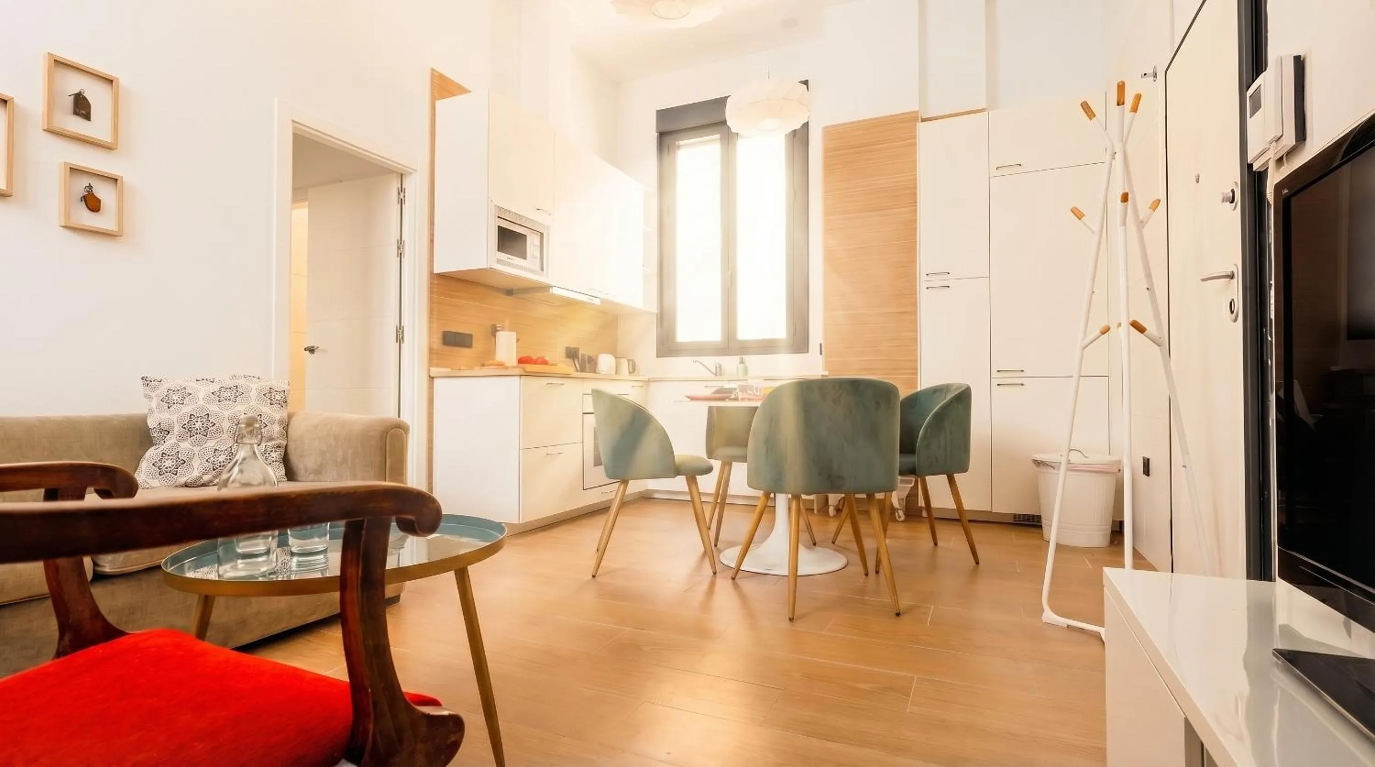 Kitchen or kitchenette in Oasis in the heart of Seville - 2 BR apt with FREE PARKING