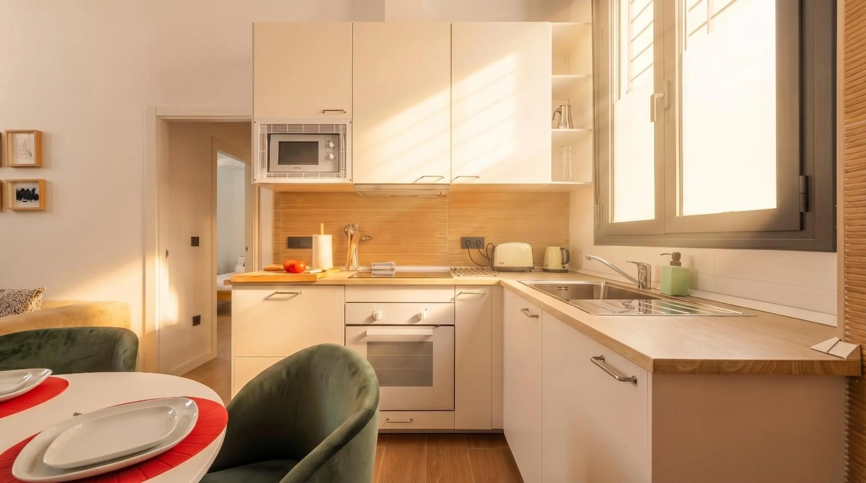 Kitchen or kitchenette in Oasis in the heart of Seville - 2 BR apt with FREE PARKING