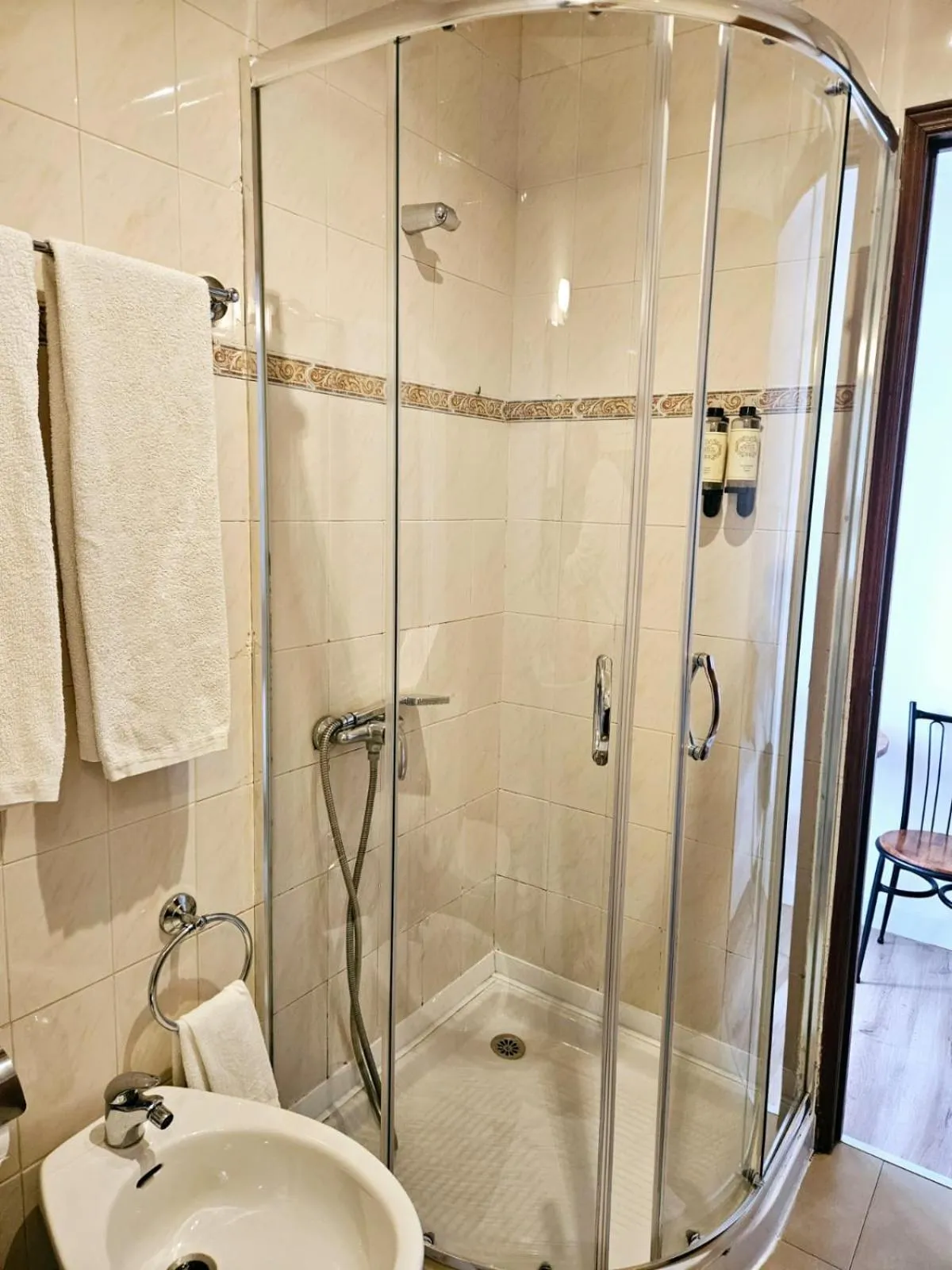 Bathroom in Alcamim Guesthouse