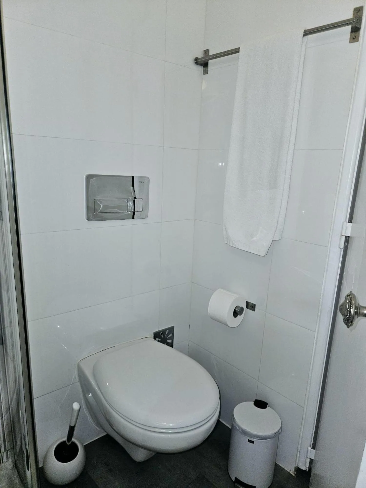 Bathroom in Alcamim Guesthouse