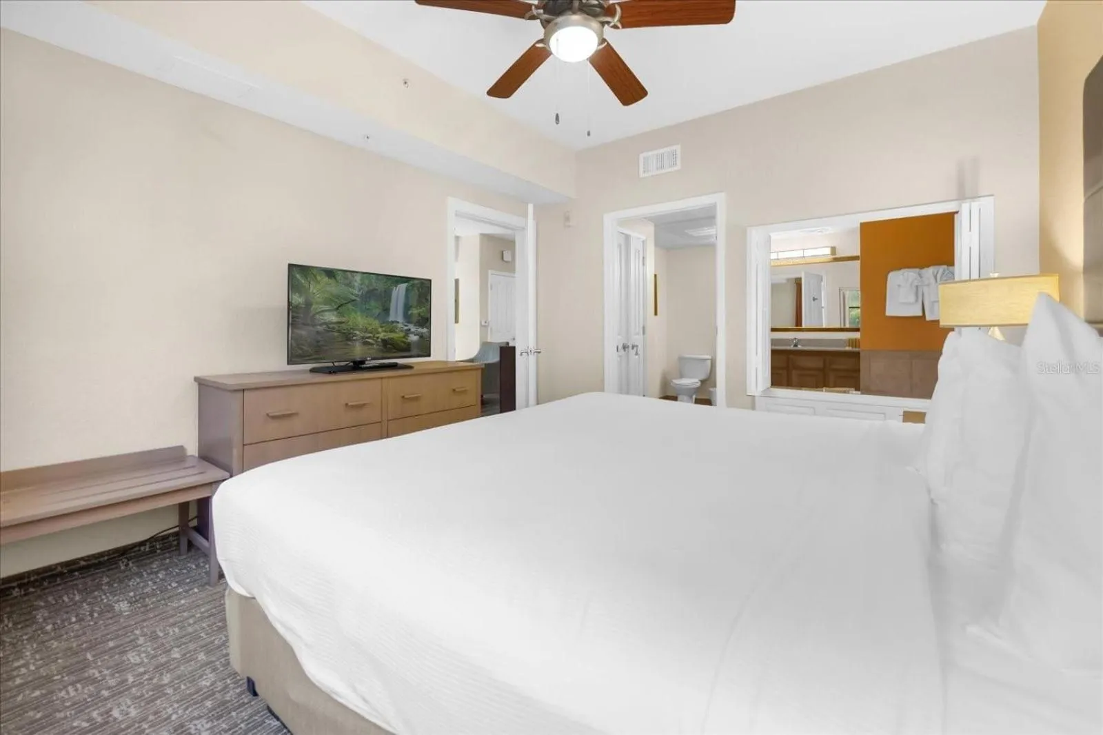 Bed in Cozy Orlando Resort Condo 4Mi from Disney