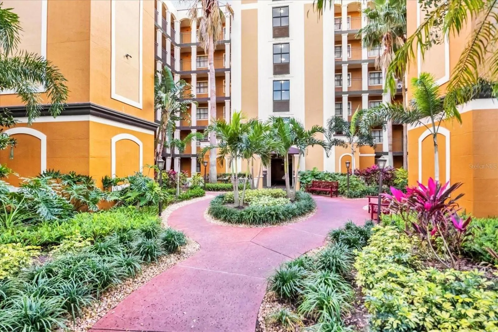 Cozy Orlando Resort Condo 4Mi from Disney