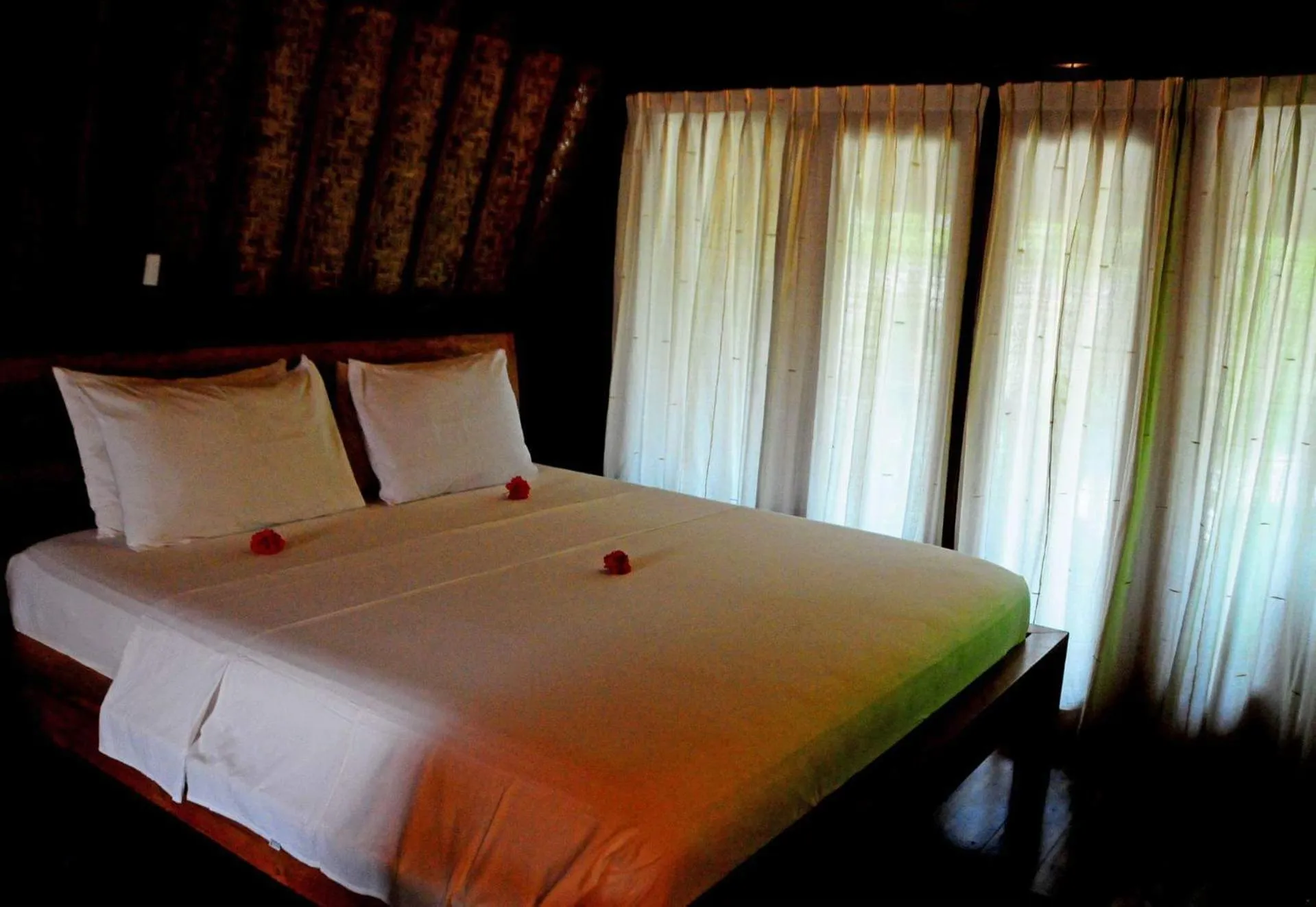 Bed in Gili Flush Harmony