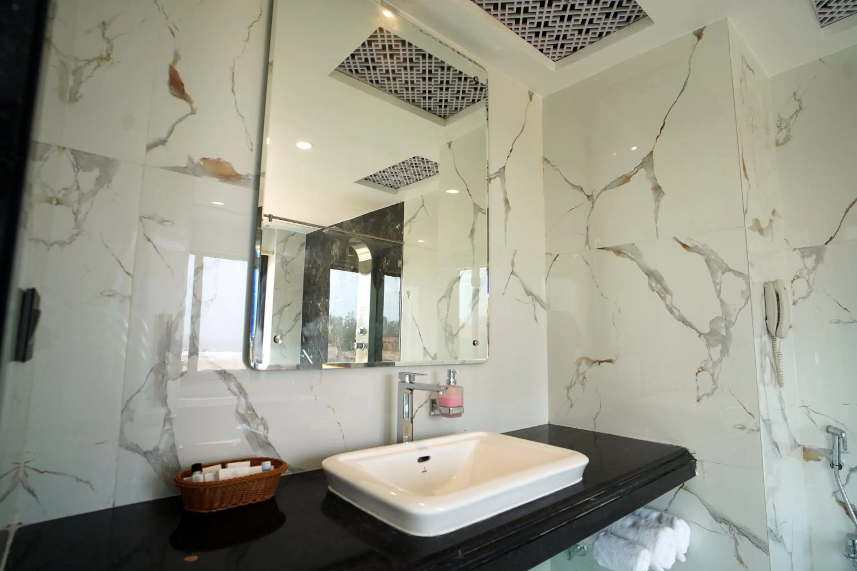 Shanti Seaview Resort & Spa