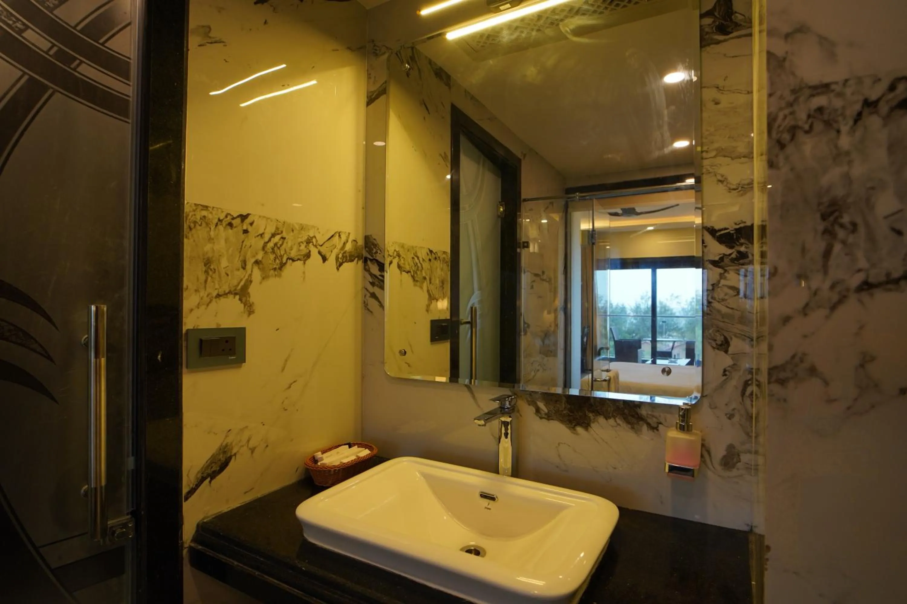 Shanti Seaview Resort & Spa