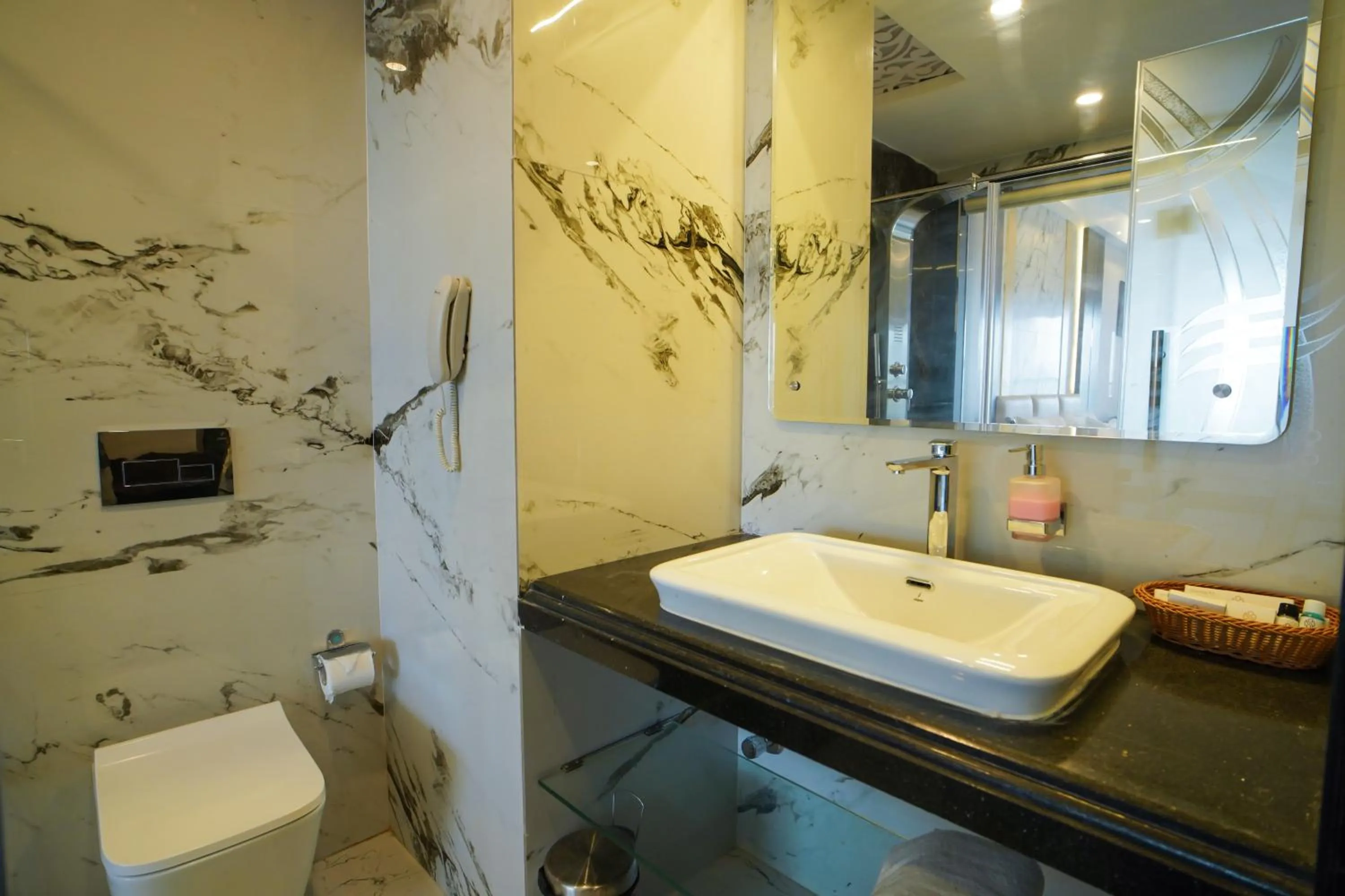 Shanti Seaview Resort & Spa