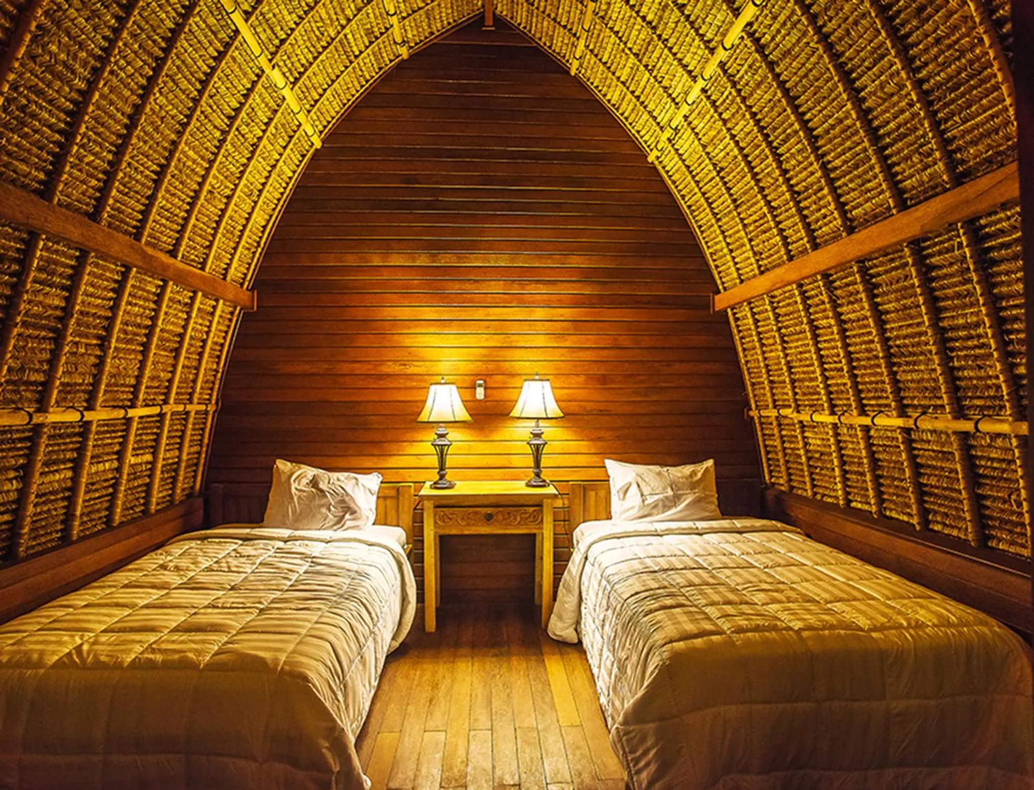 Photo of the whole room, Bed in Sukanusa Luxury Huts