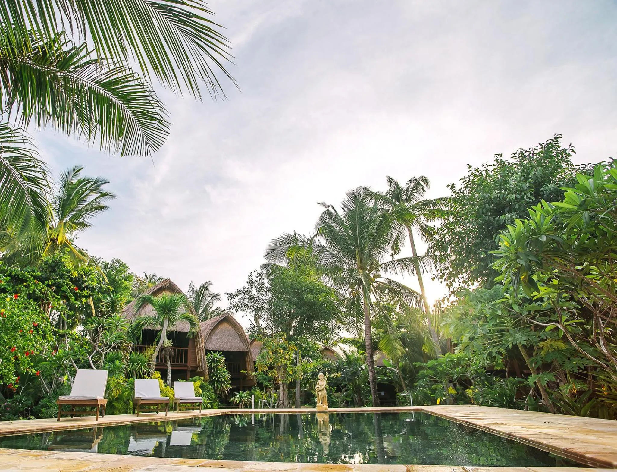 Swimming pool in Sukanusa Luxury Huts