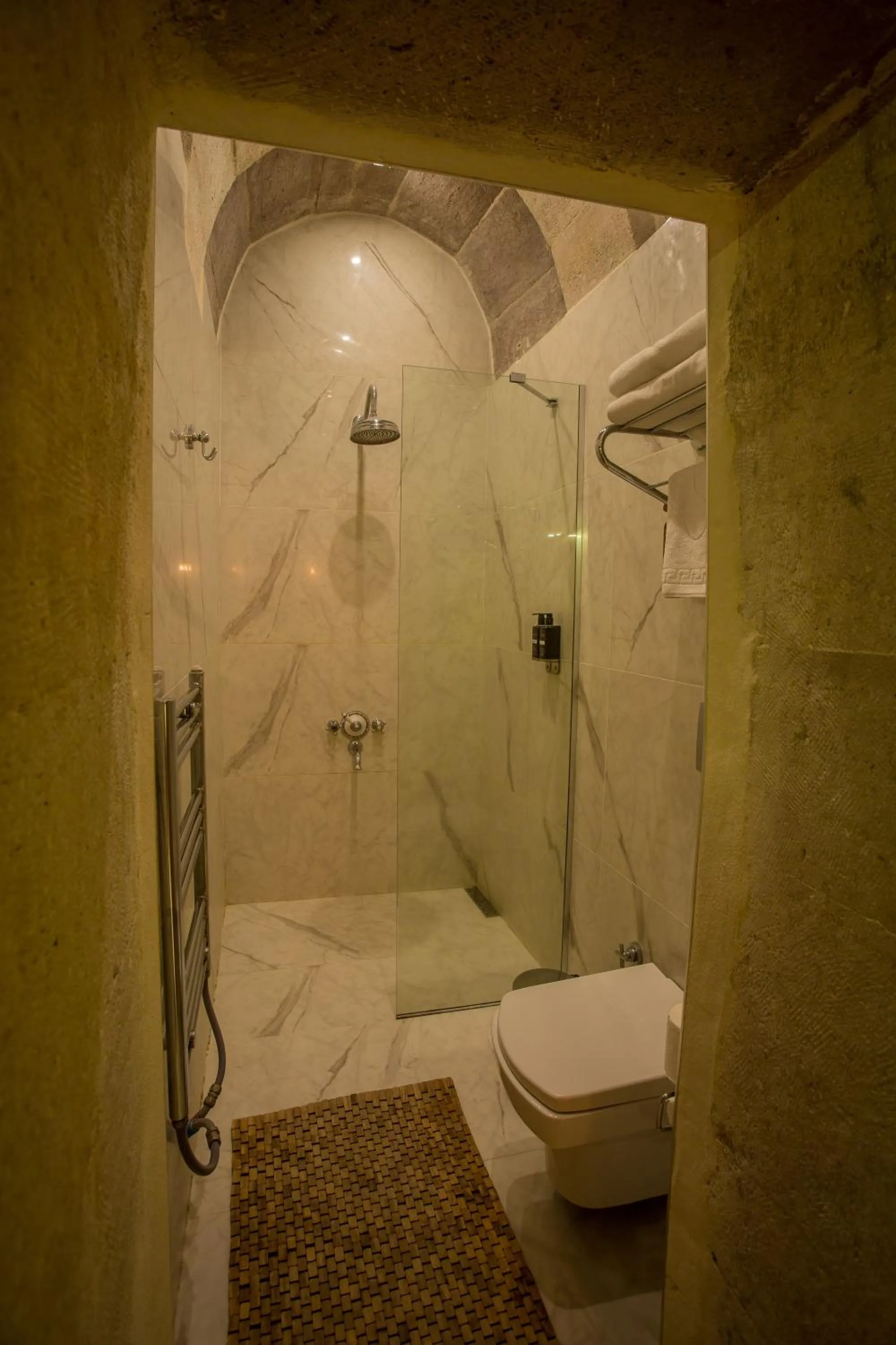 Toilet in Rox Cappadocia