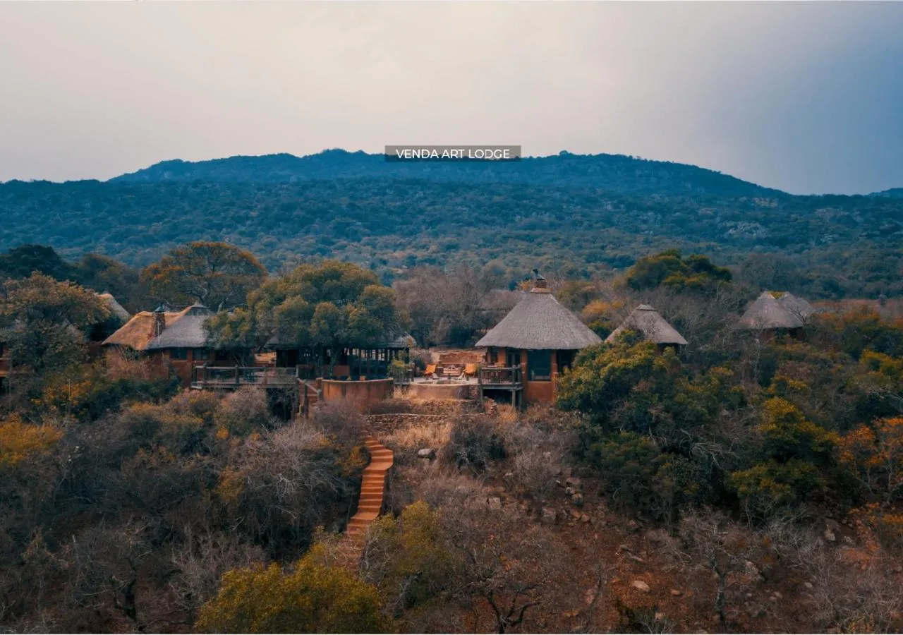 Property building in Leshiba Wilderness