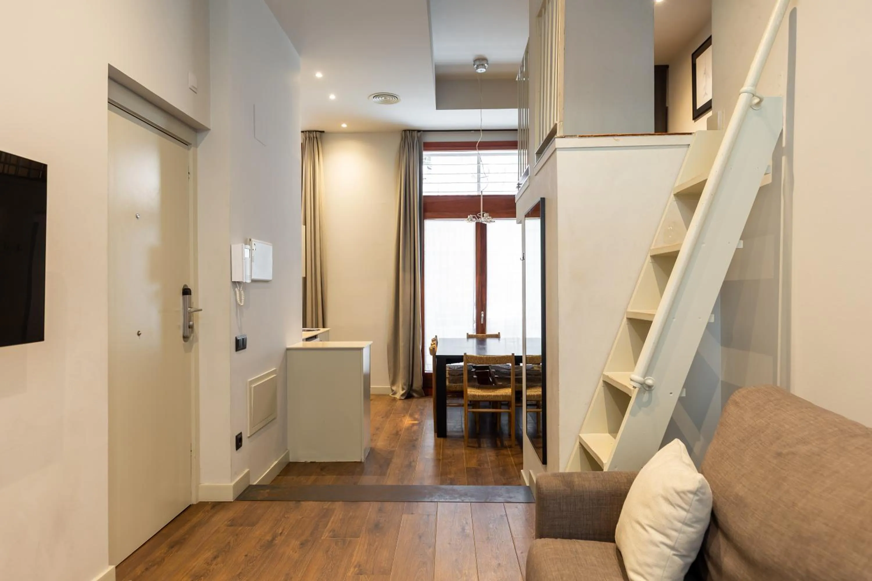 Living room in Uma Suites Barceloneta Beach