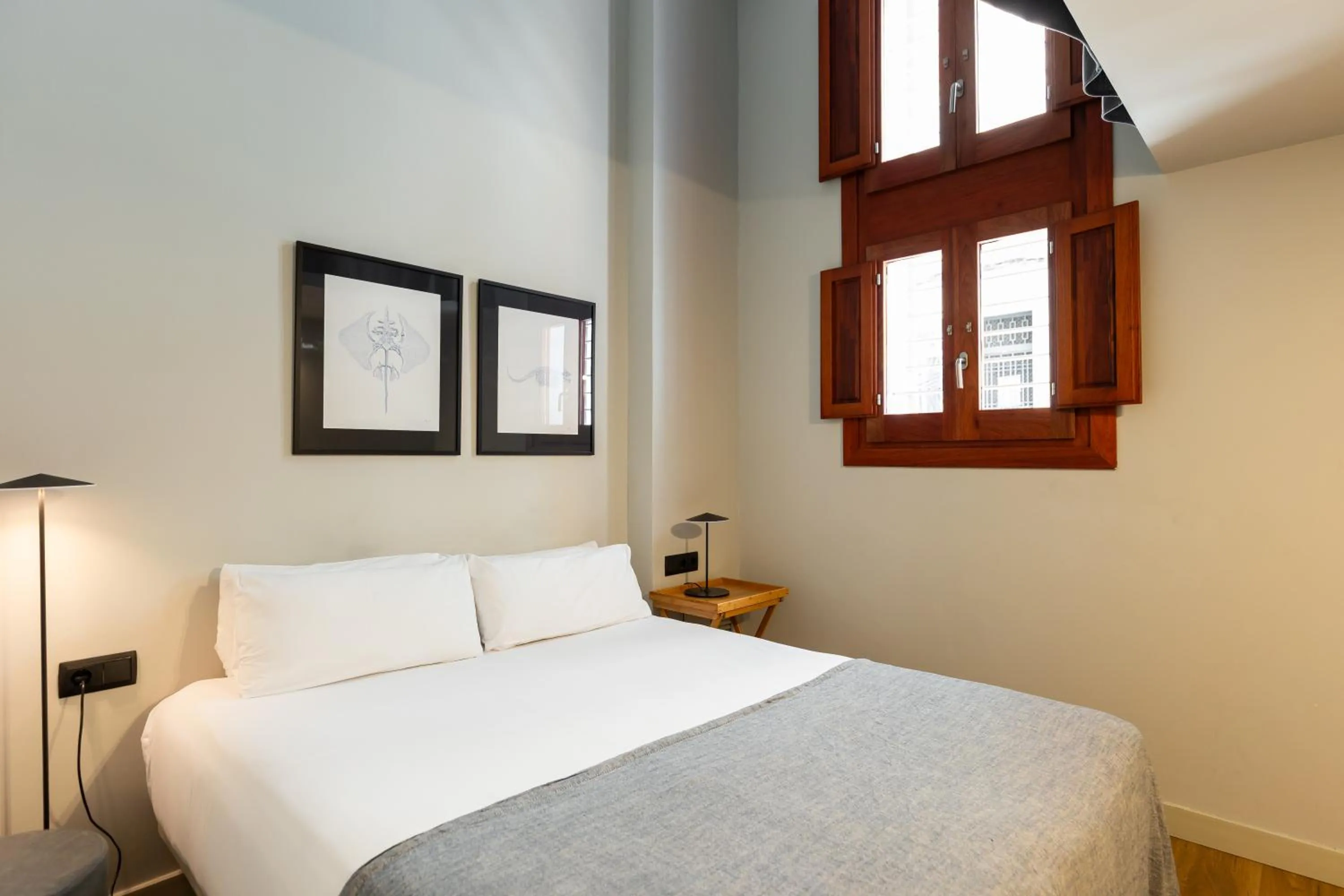 Bedroom, Bed in Uma Suites Barceloneta Beach