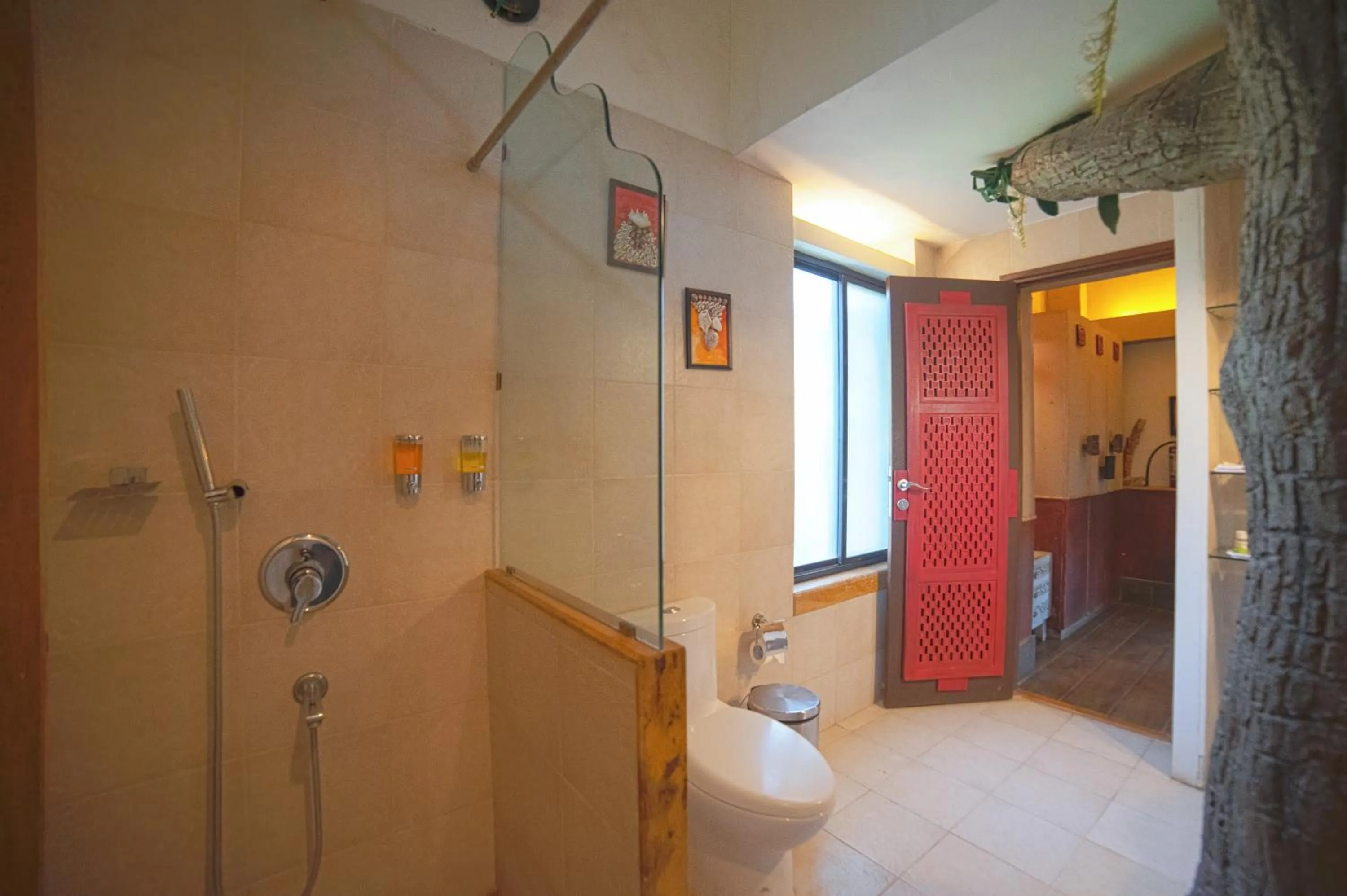 Bathroom in Tathastu Pench