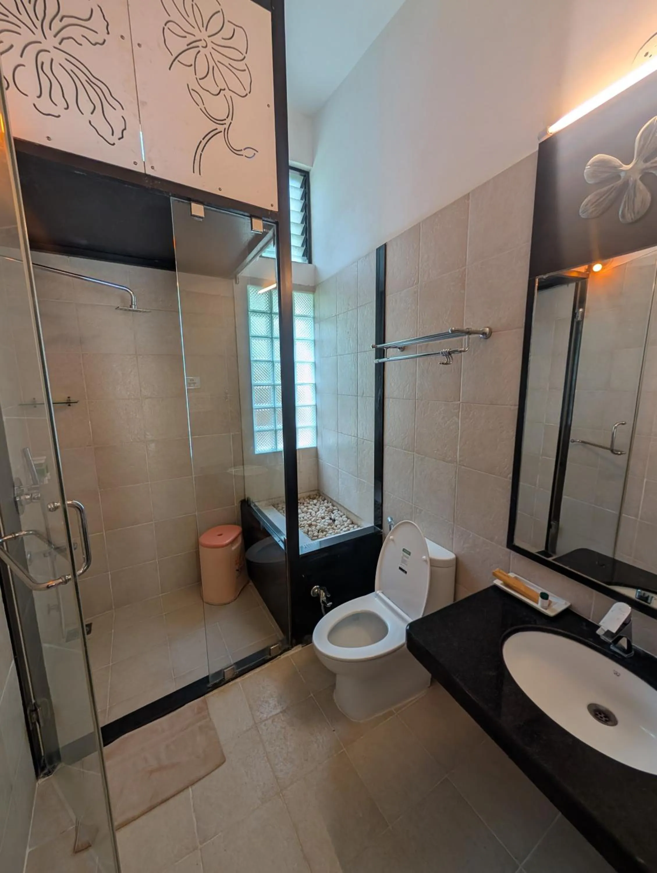 Bathroom in Tathastu Pench