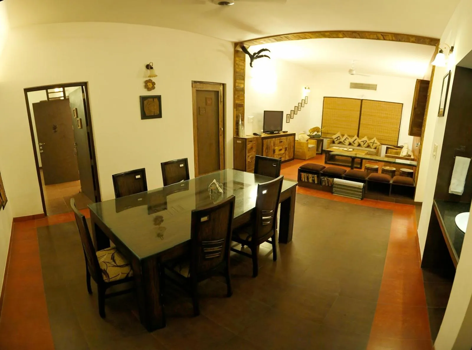 Dining area in Tathastu Pench
