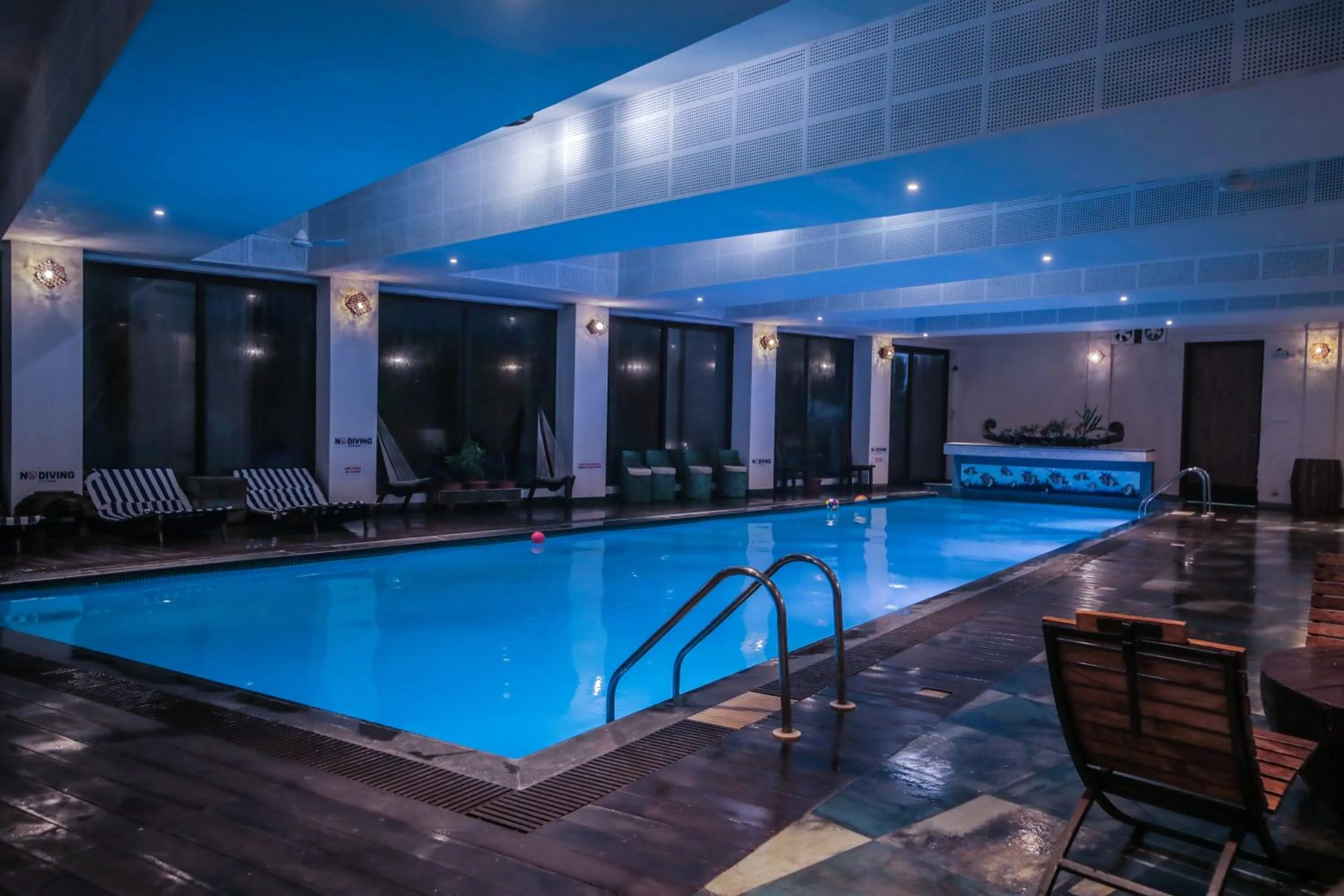 Swimming pool in Tathastu Pench