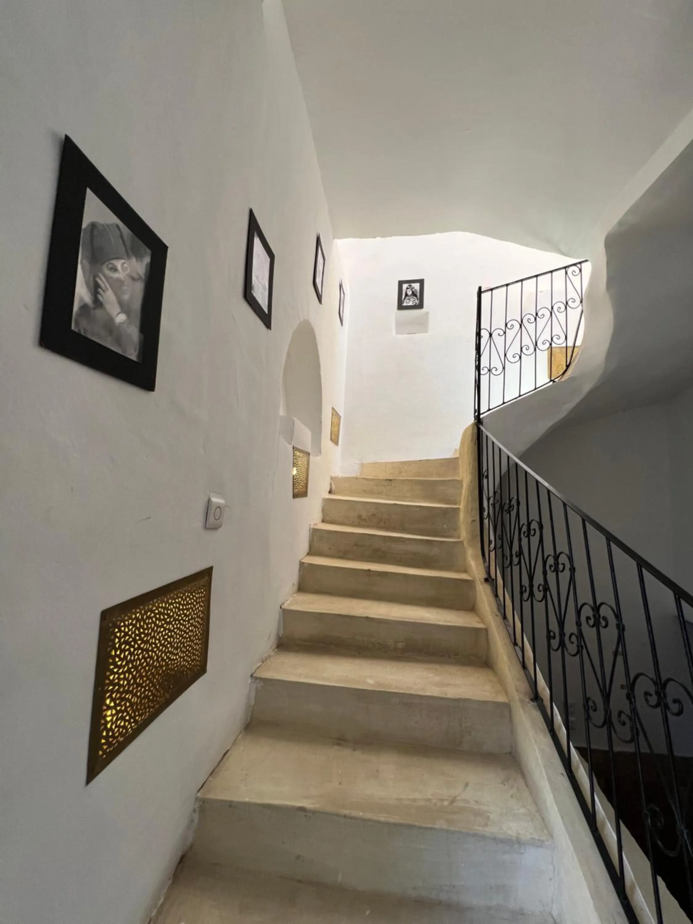 room service in Riad Ago