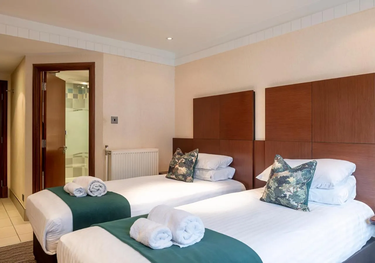 Bed in Thatchers, Leatherhead East Horsley