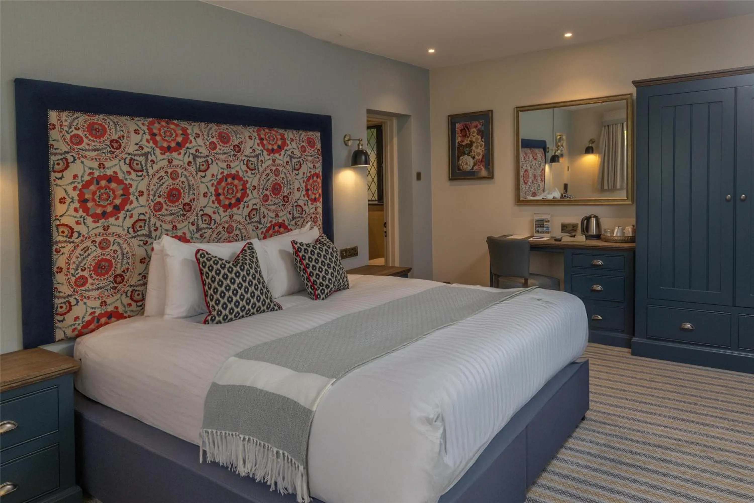 Bed in Thatchers, Leatherhead East Horsley