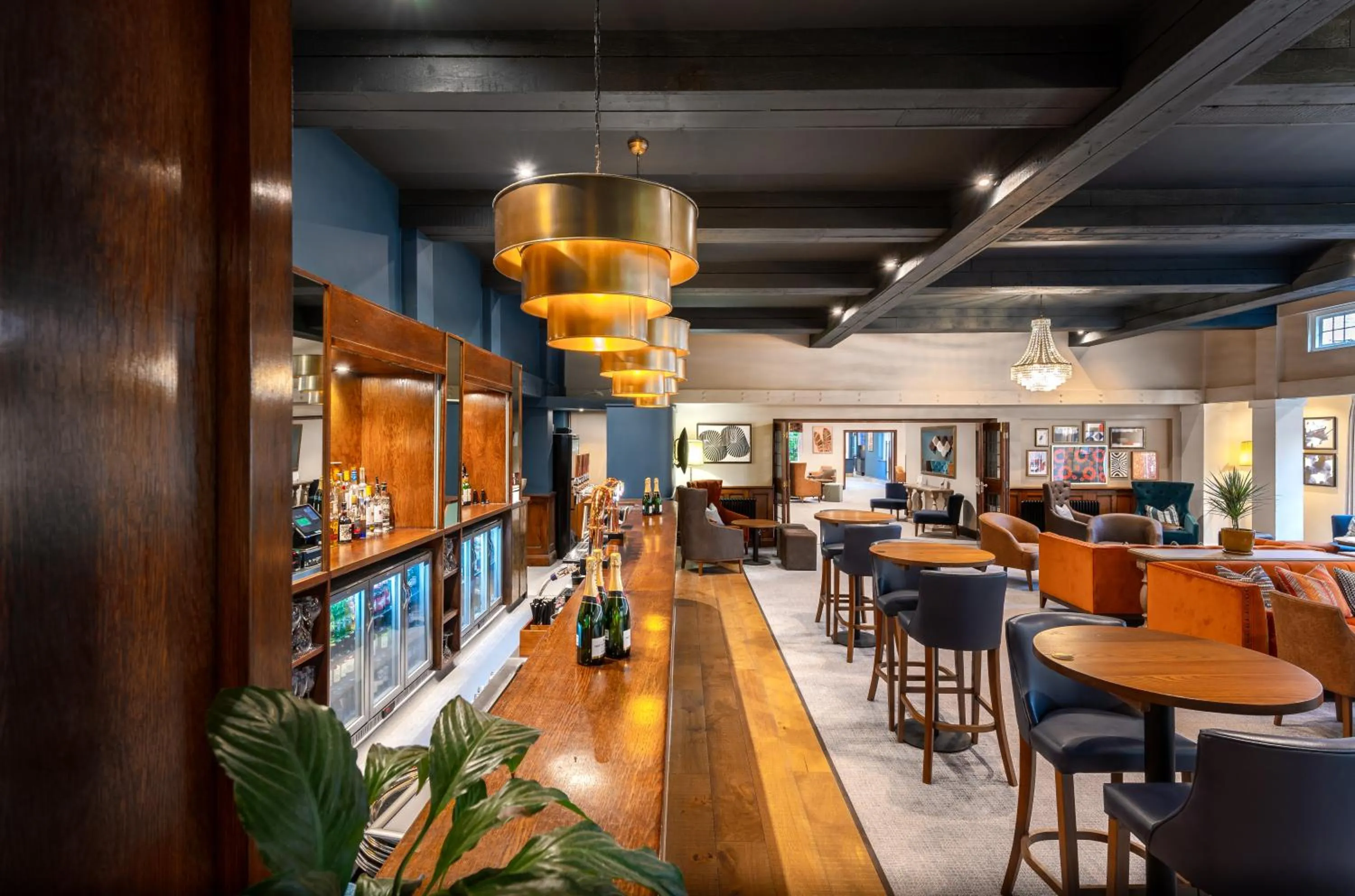 Lounge or bar in Thatchers, Leatherhead East Horsley