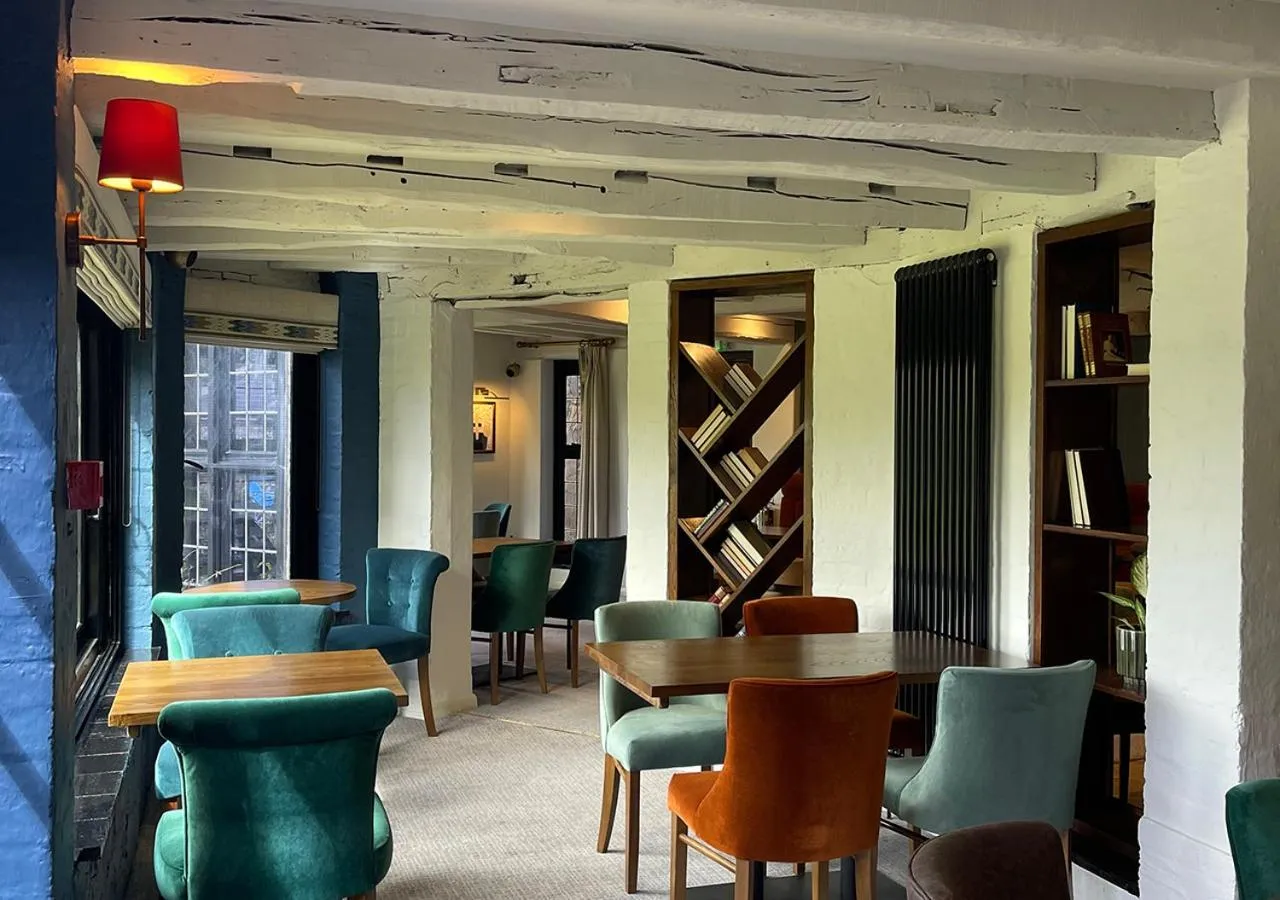 Restaurant/places to eat in Thatchers, Leatherhead East Horsley