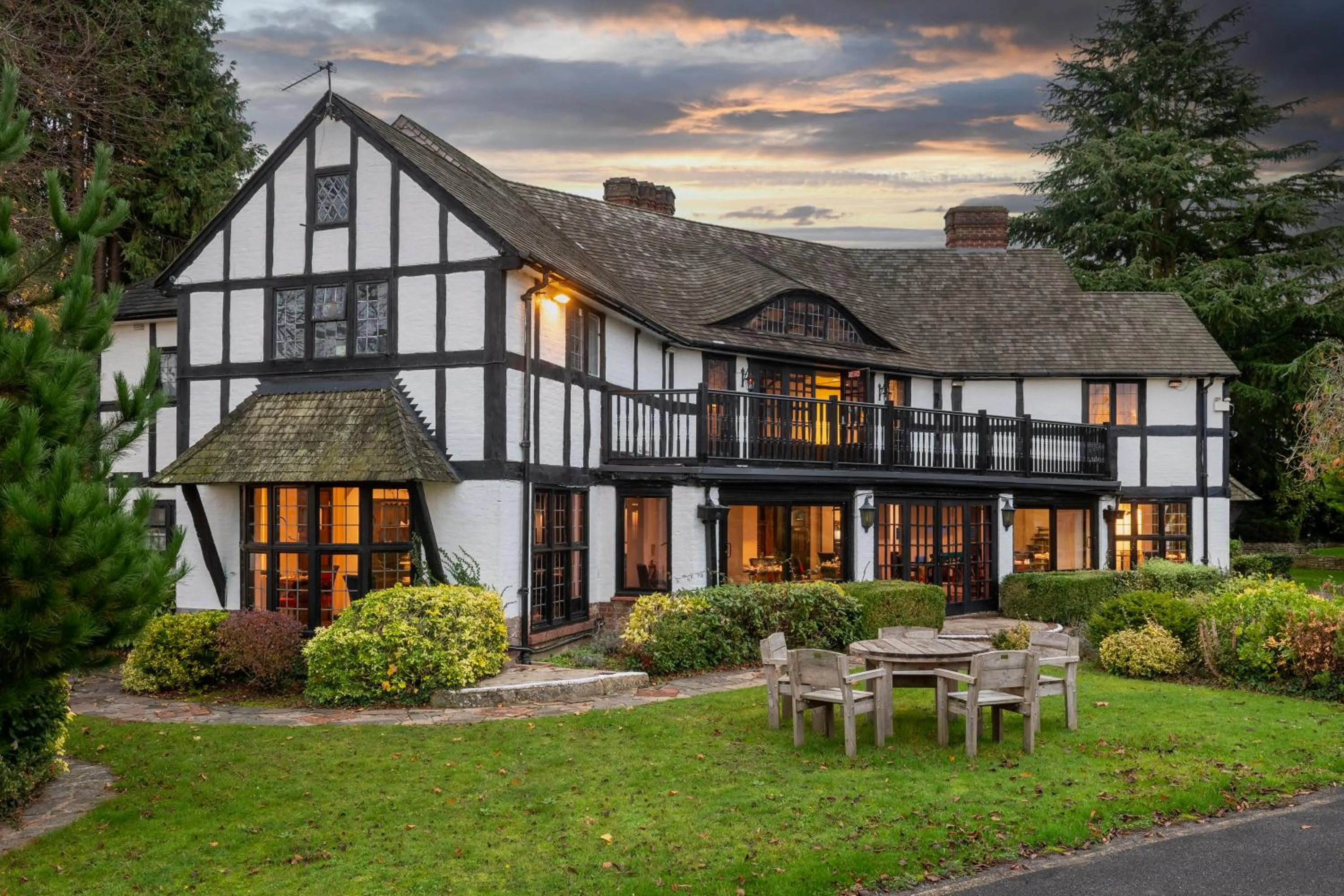 Property building in Thatchers, Leatherhead East Horsley