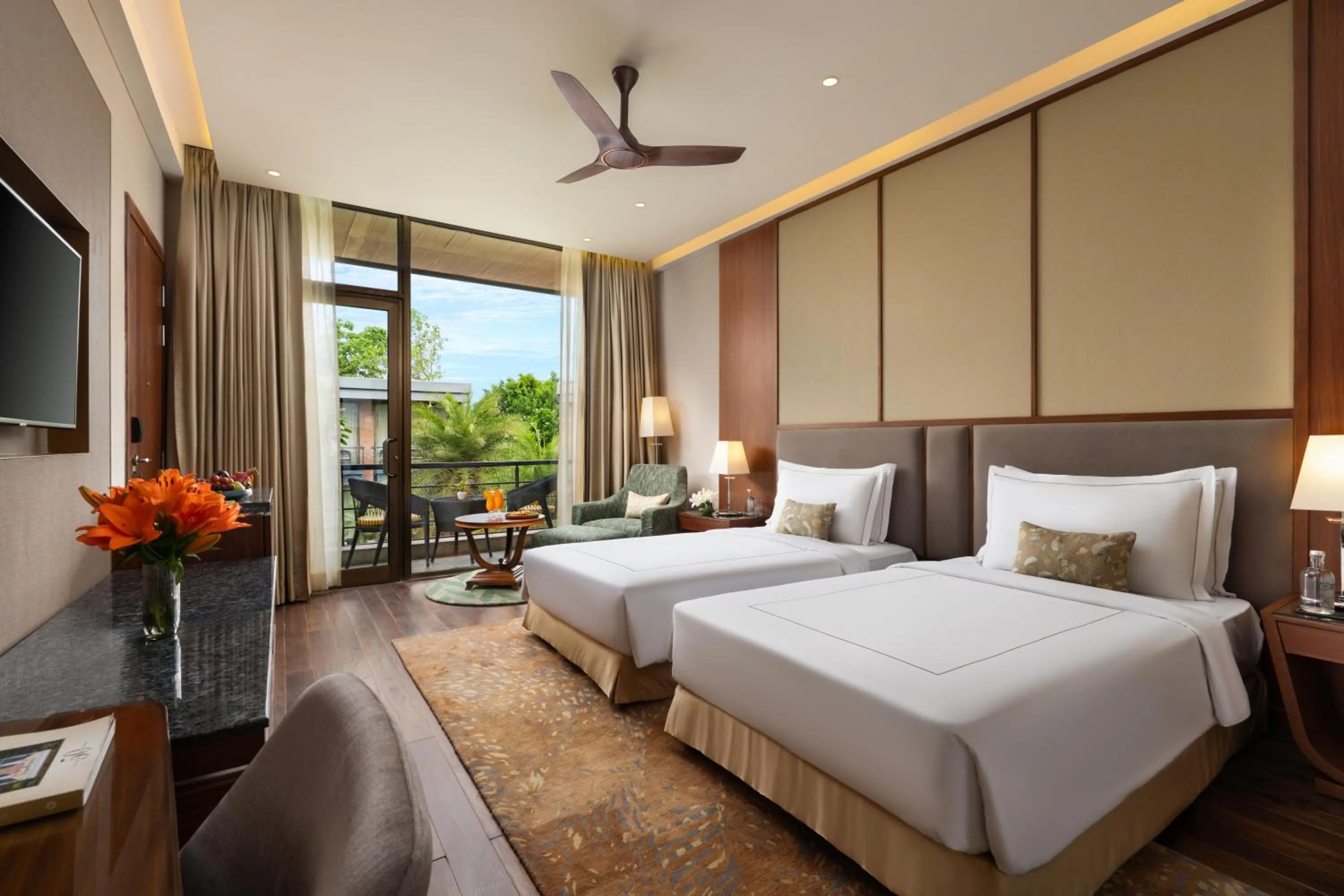 Bedroom, Bed in Taj Damdama Lake Resort & Spa, Gurugram