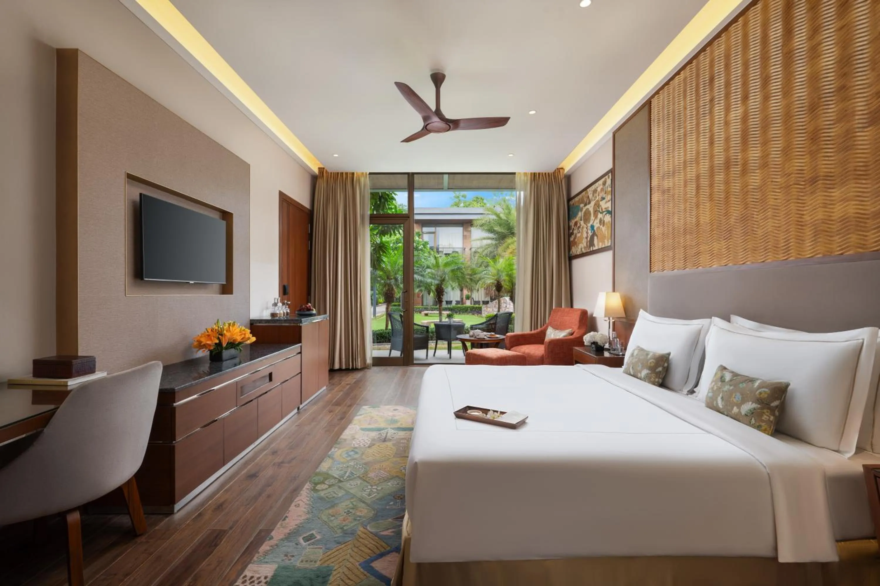 Bedroom, Bed in Taj Damdama Lake Resort & Spa, Gurugram