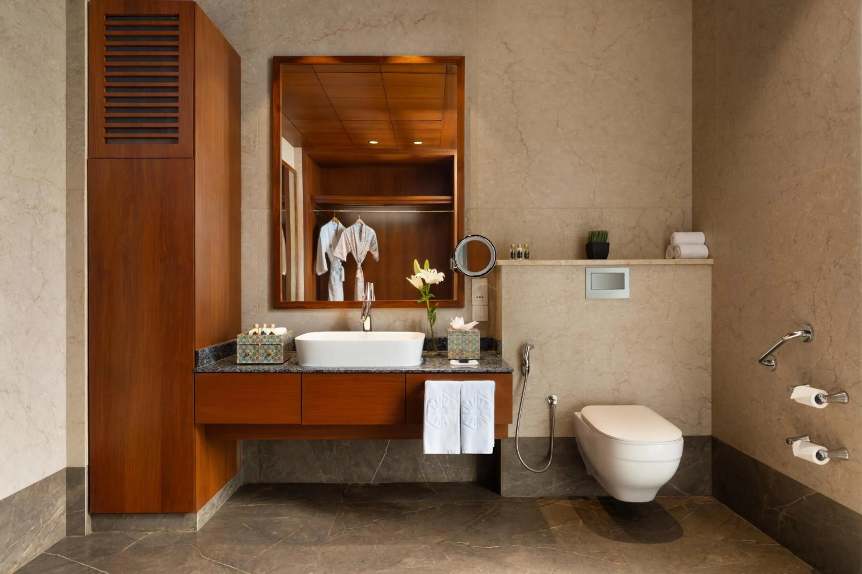 Bathroom in Taj Damdama Lake Resort & Spa, Gurugram
