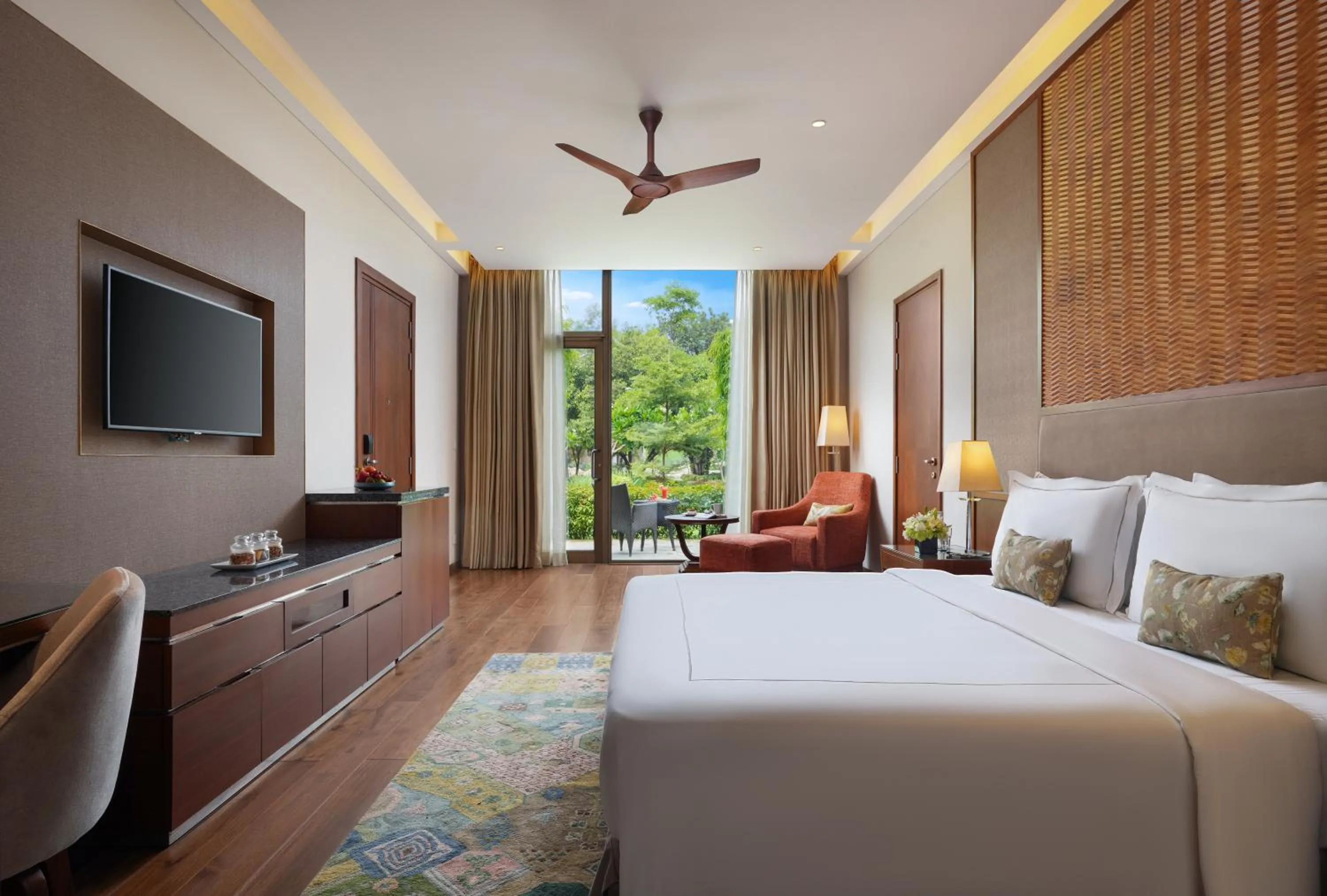 Bedroom, Bed in Taj Damdama Lake Resort & Spa, Gurugram