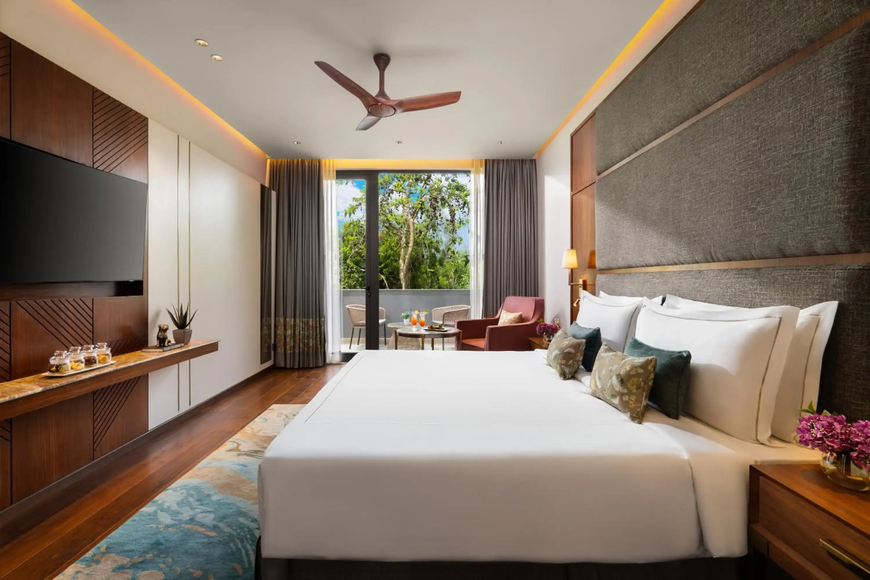 Bedroom, Bed in Taj Damdama Lake Resort & Spa, Gurugram Bedroom, Bed in Taj Damdama Lake Resort & Spa, Gurugram