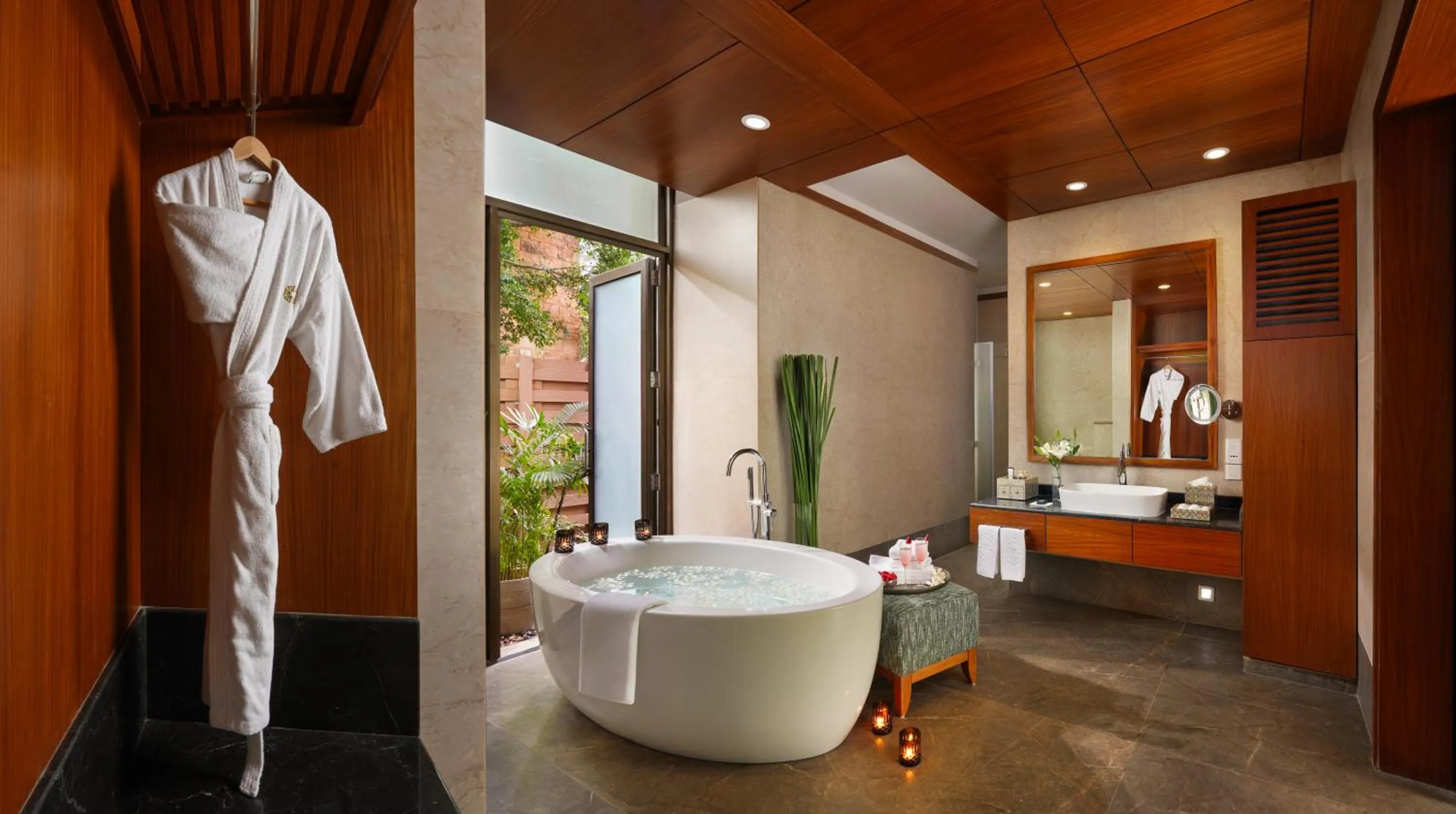 Bathroom in Taj Damdama Lake Resort & Spa, Gurugram