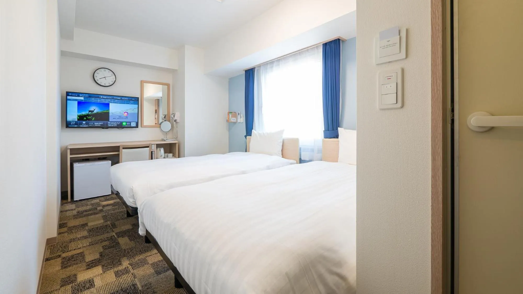 Bedroom, Bed in Toyoko Inn Yokohama-eki Nishi-guchi