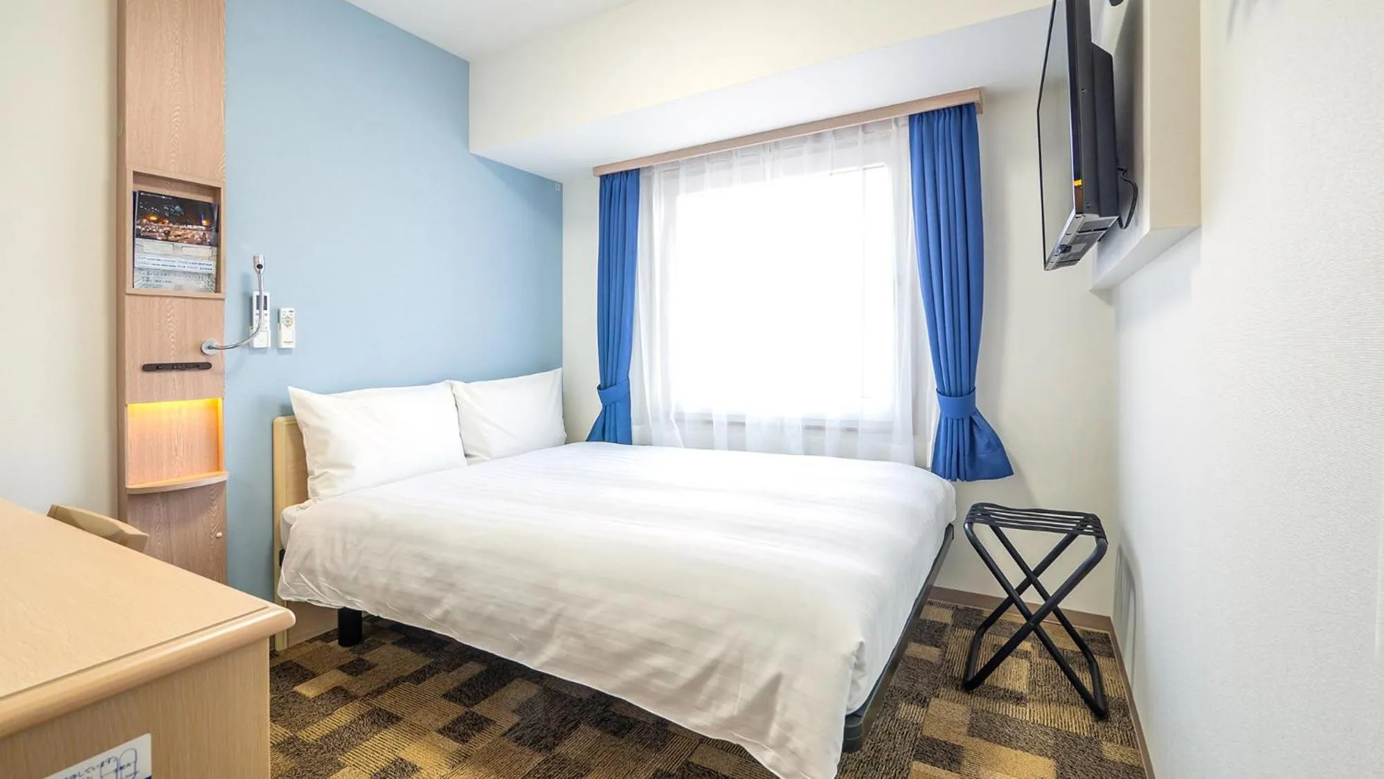 Bedroom, Bed in Toyoko Inn Yokohama-eki Nishi-guchi