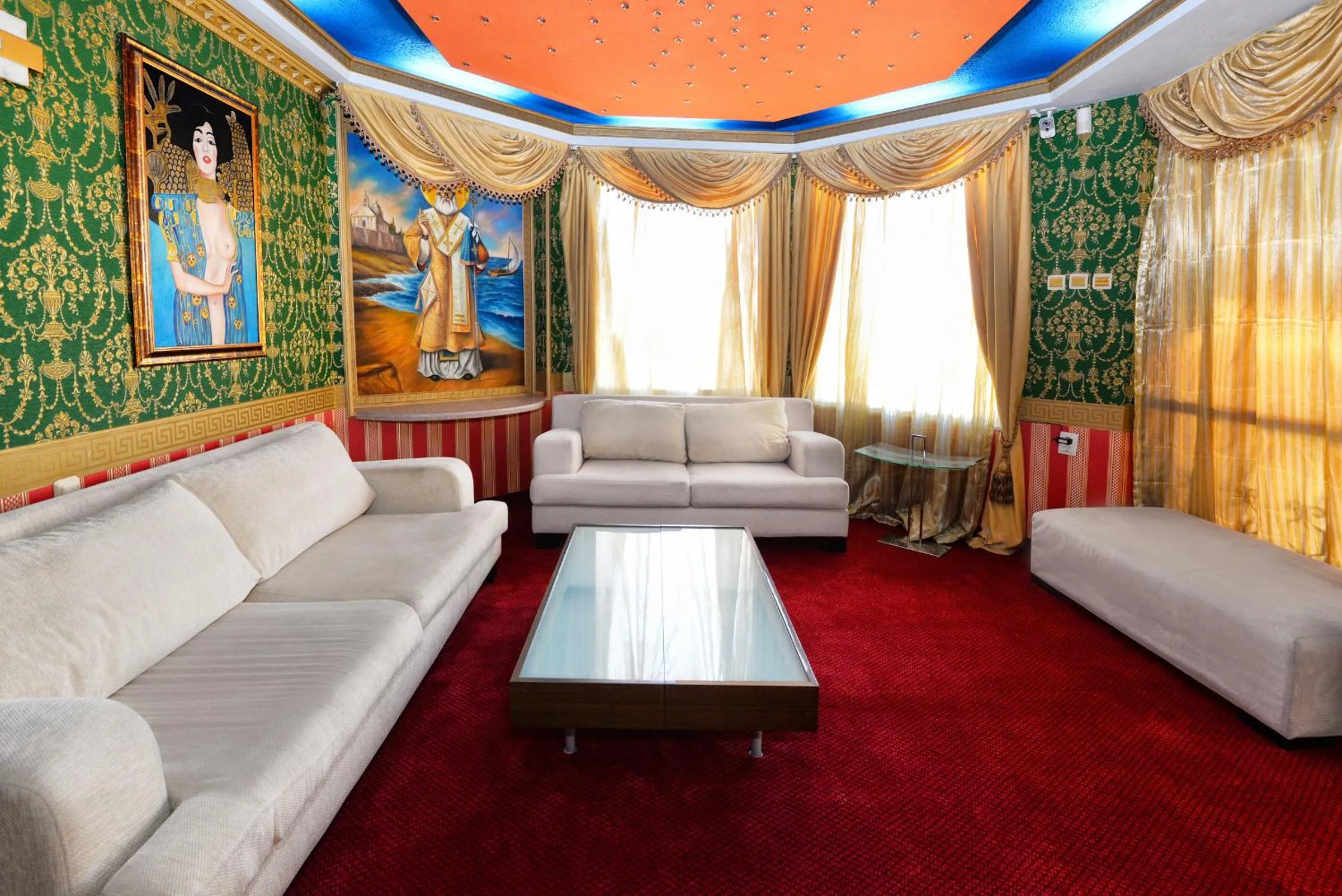 Lobby or reception in Hotel Boyana - Free Parking