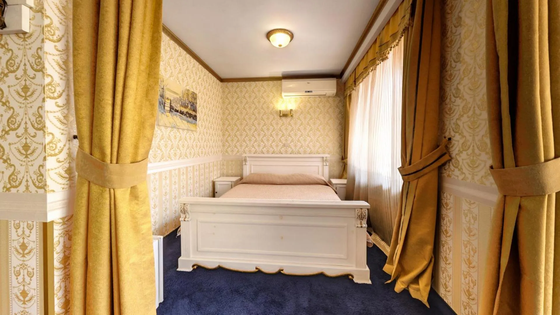 Bed in Hotel Boyana - Free Parking