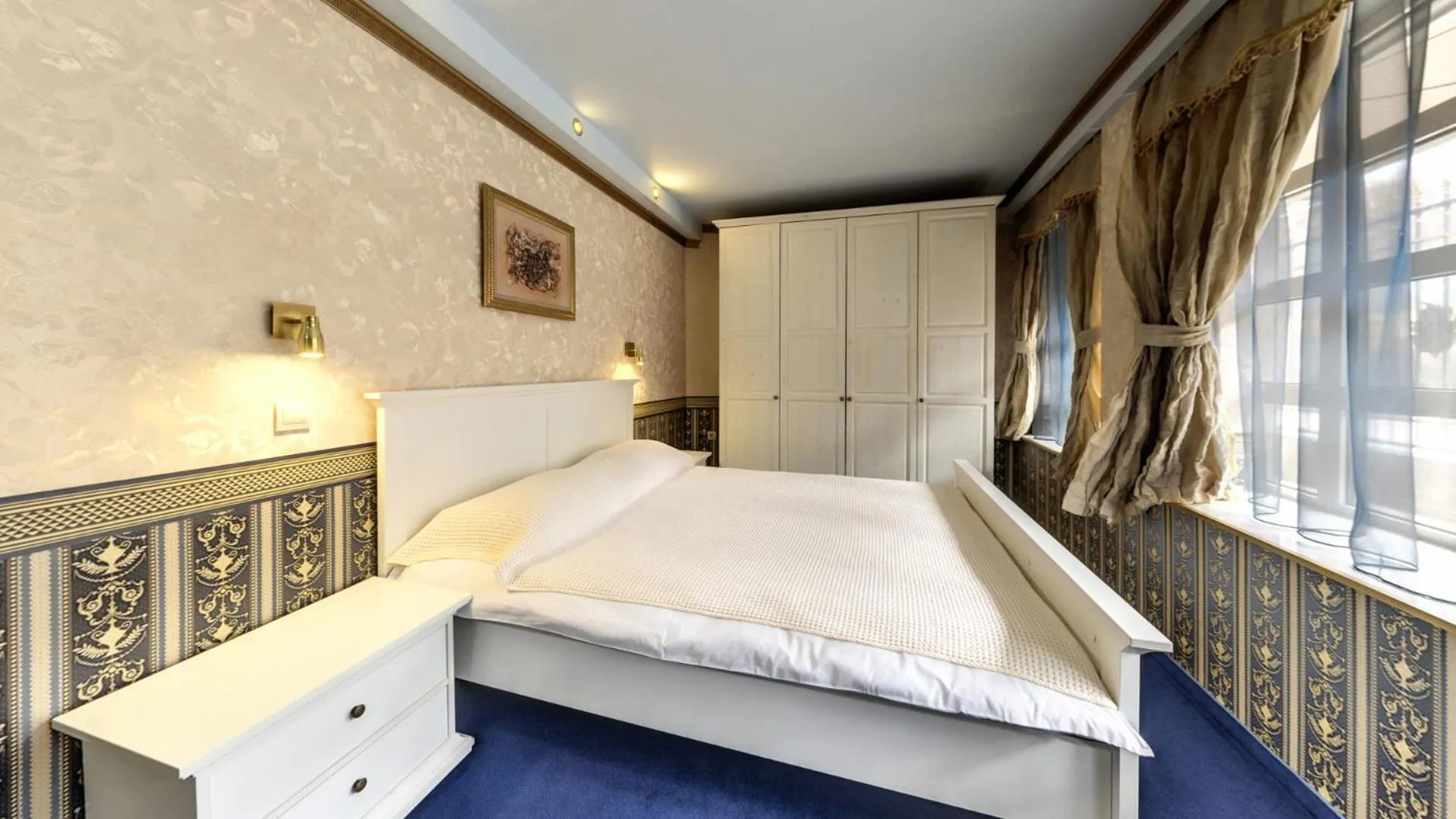 Bed in Hotel Boyana - Free Parking