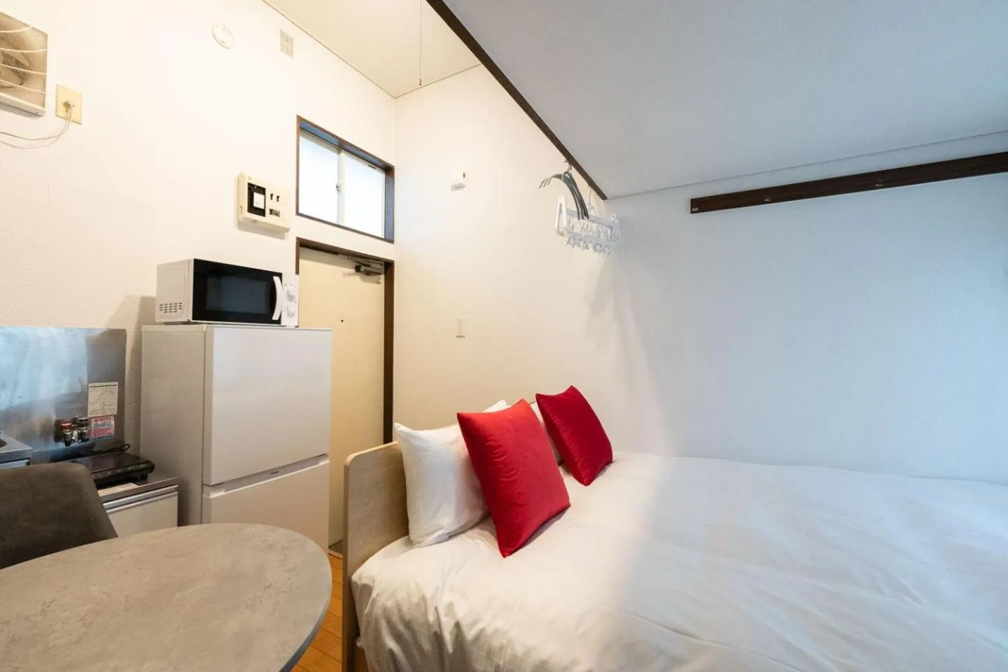 Bedroom, Bed in Green Hill