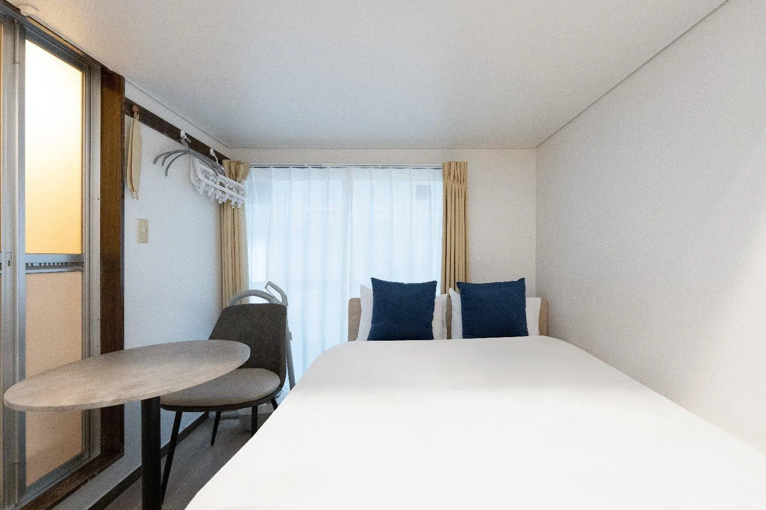 Bedroom, Bed in Green Hill