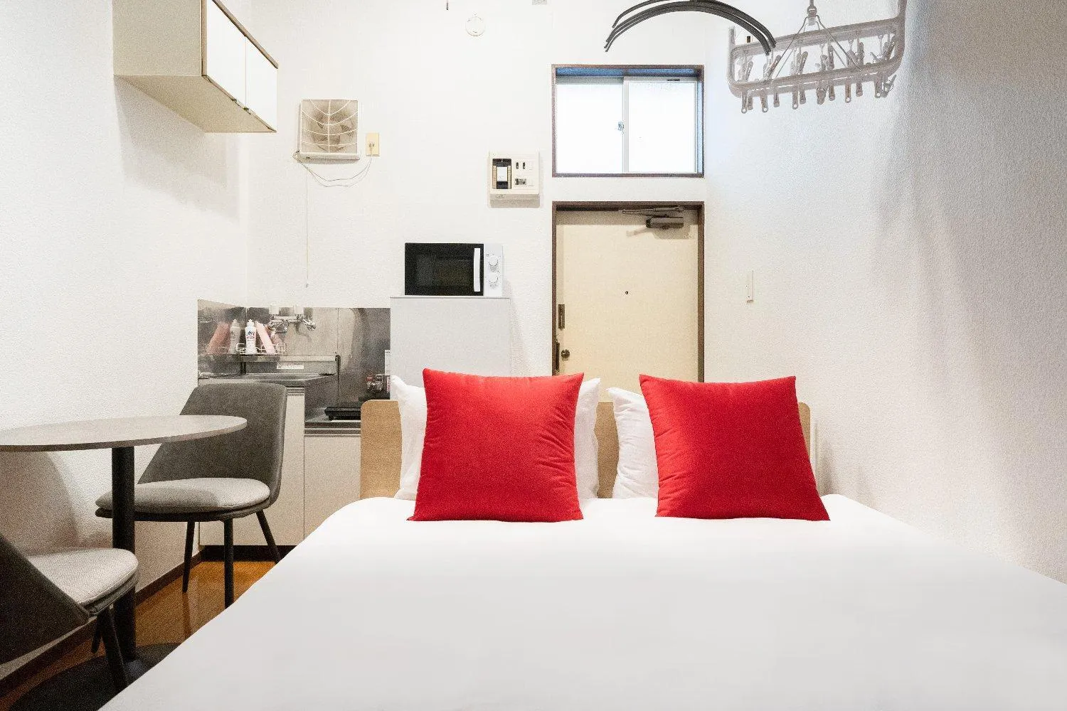 Bedroom, Bed in Green Hill