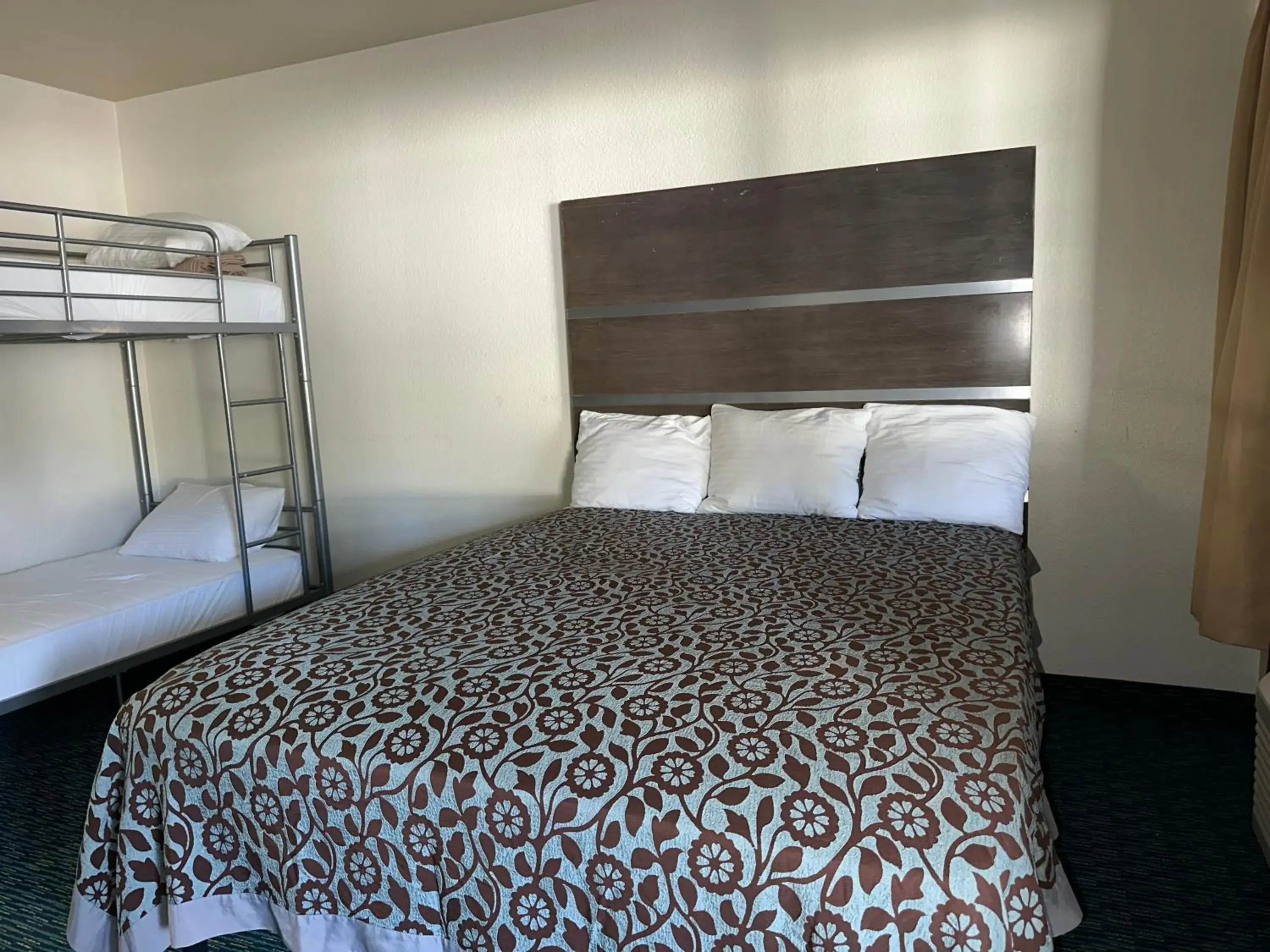 Bed in Elevation Lodge Bed in Elevation Lodge